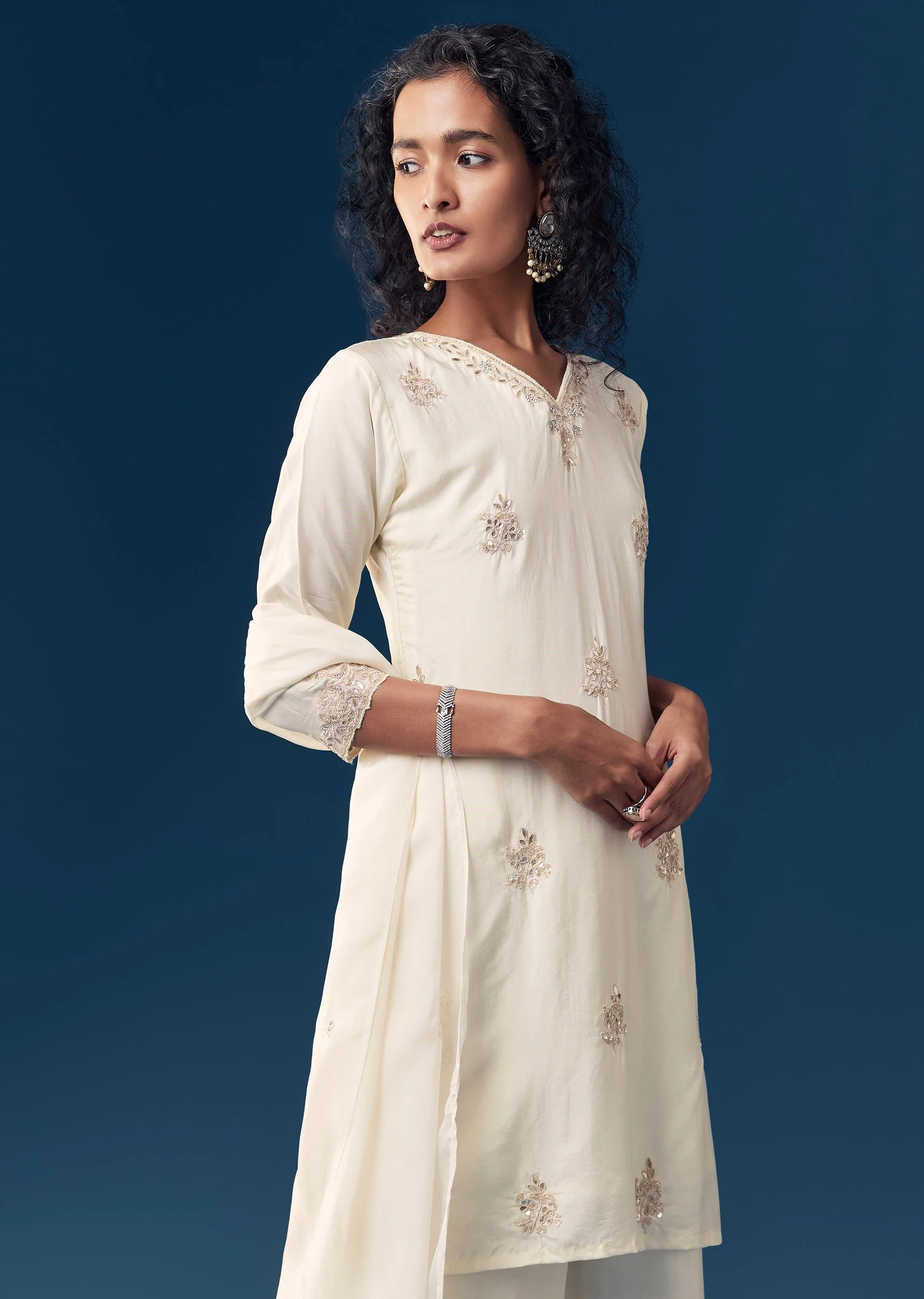 Off White Gota Work Silk Kurta Set - Image 4