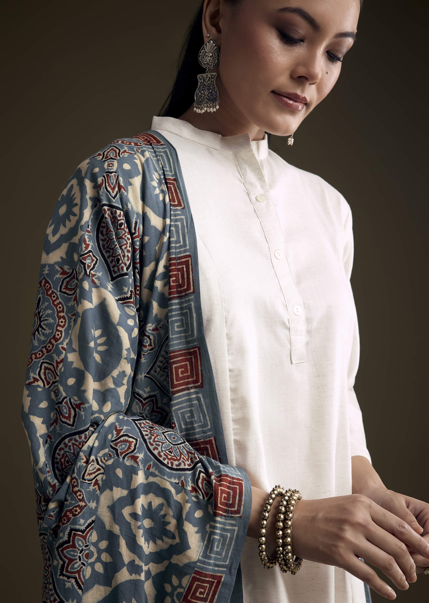 Off White Khadi Dhoti Suit With Blue Hand Dyed Ajrakh Dupatta - Image 3