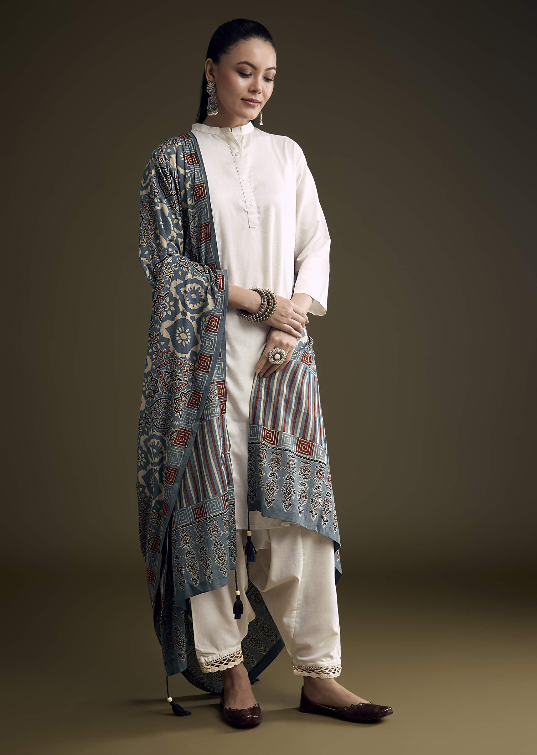 Off White Khadi Dhoti Suit With Blue Hand Dyed Ajrakh Dupatta - Image 4