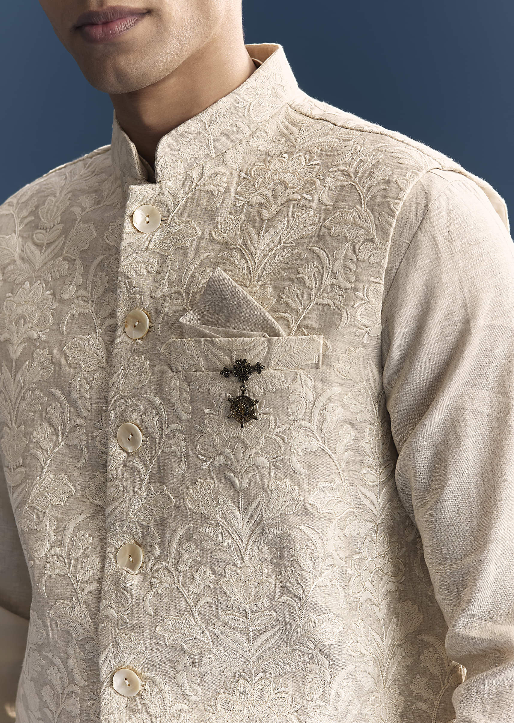 Off White Kurta Jacket Set For Men With Resham Work - Image 2