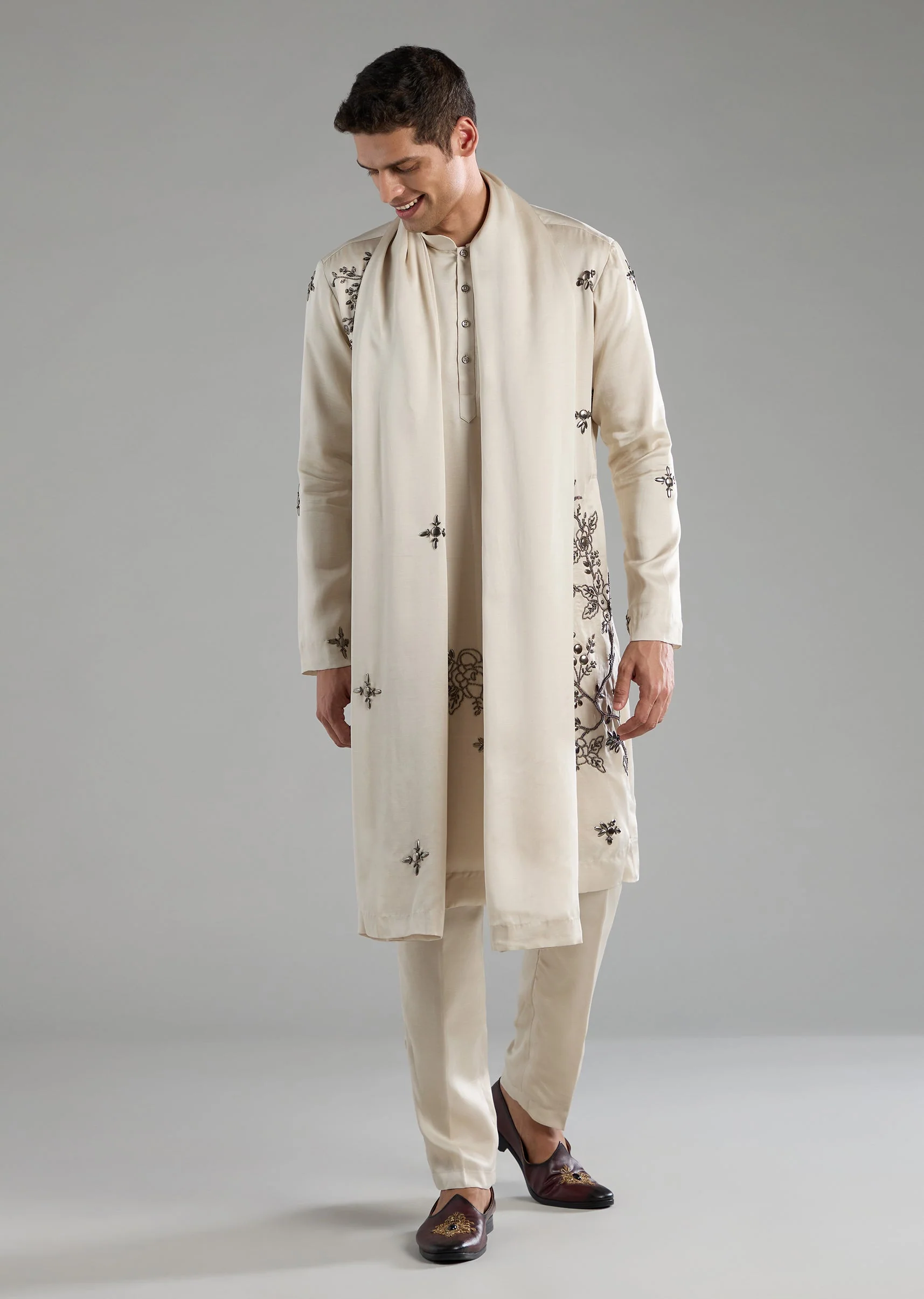 Off White Linen Blend Thread Embroidered Mens Kurta Set - Image 3
