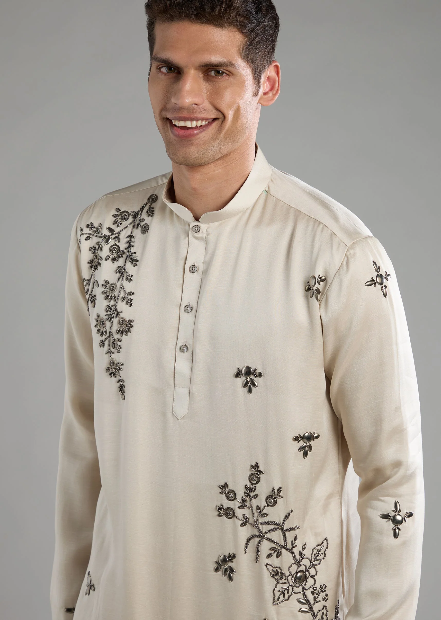 Off White Linen Blend Thread Embroidered Mens Kurta Set - Image 4