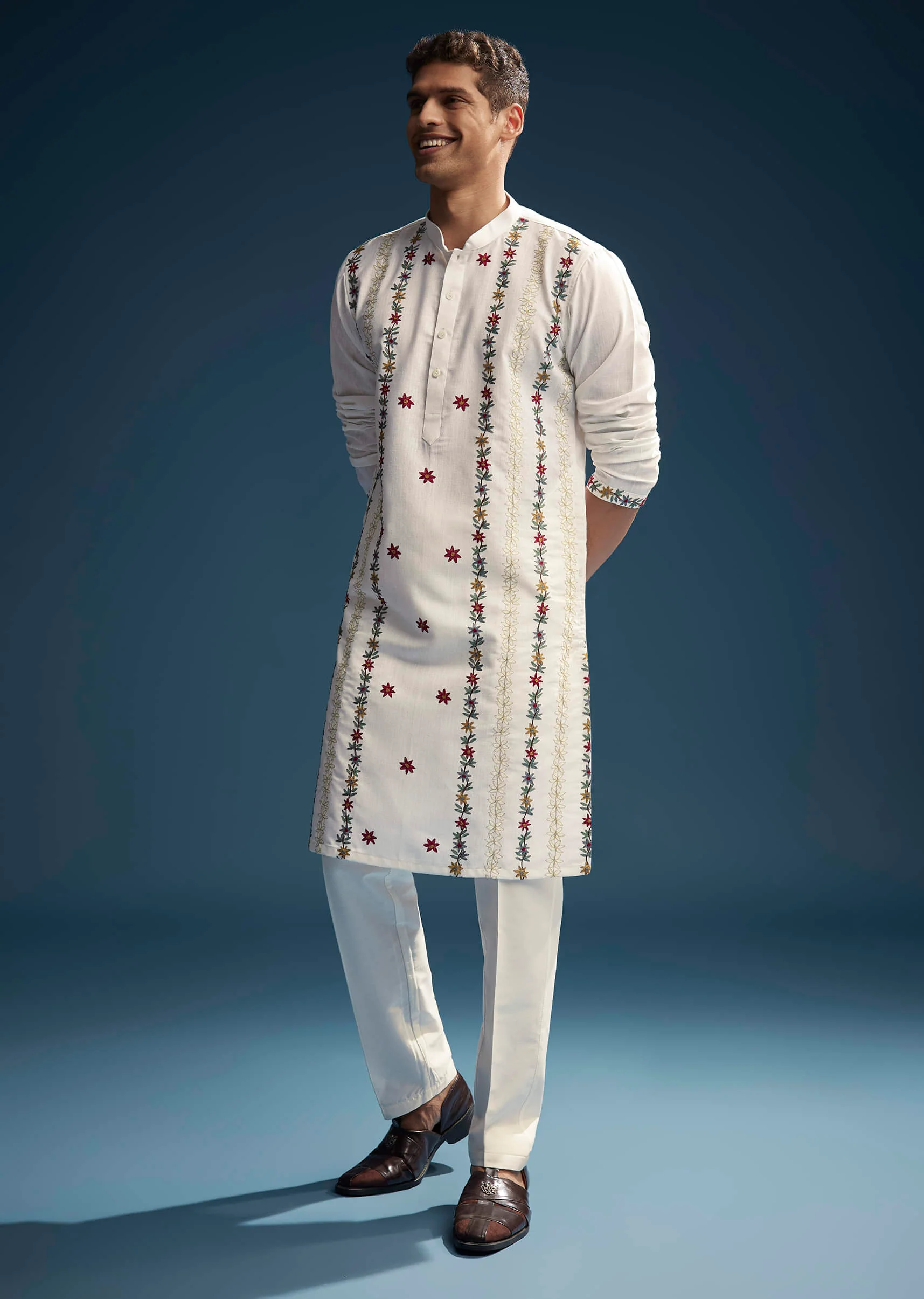 Off White Linen Kurta Set For Men With Resham Aari Embroidery - Image 4