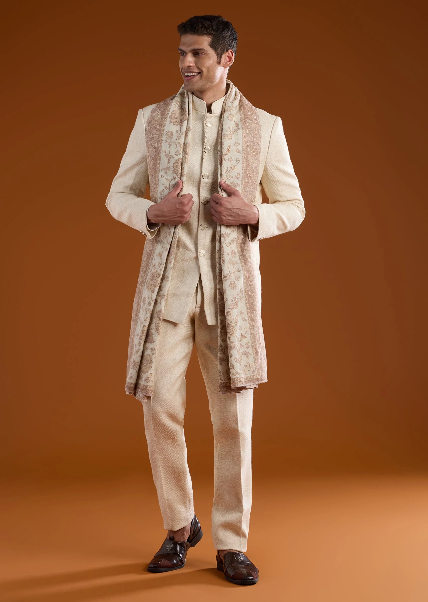 Off White Matka Silk Embroidered Jodhpuri Set - Image 3