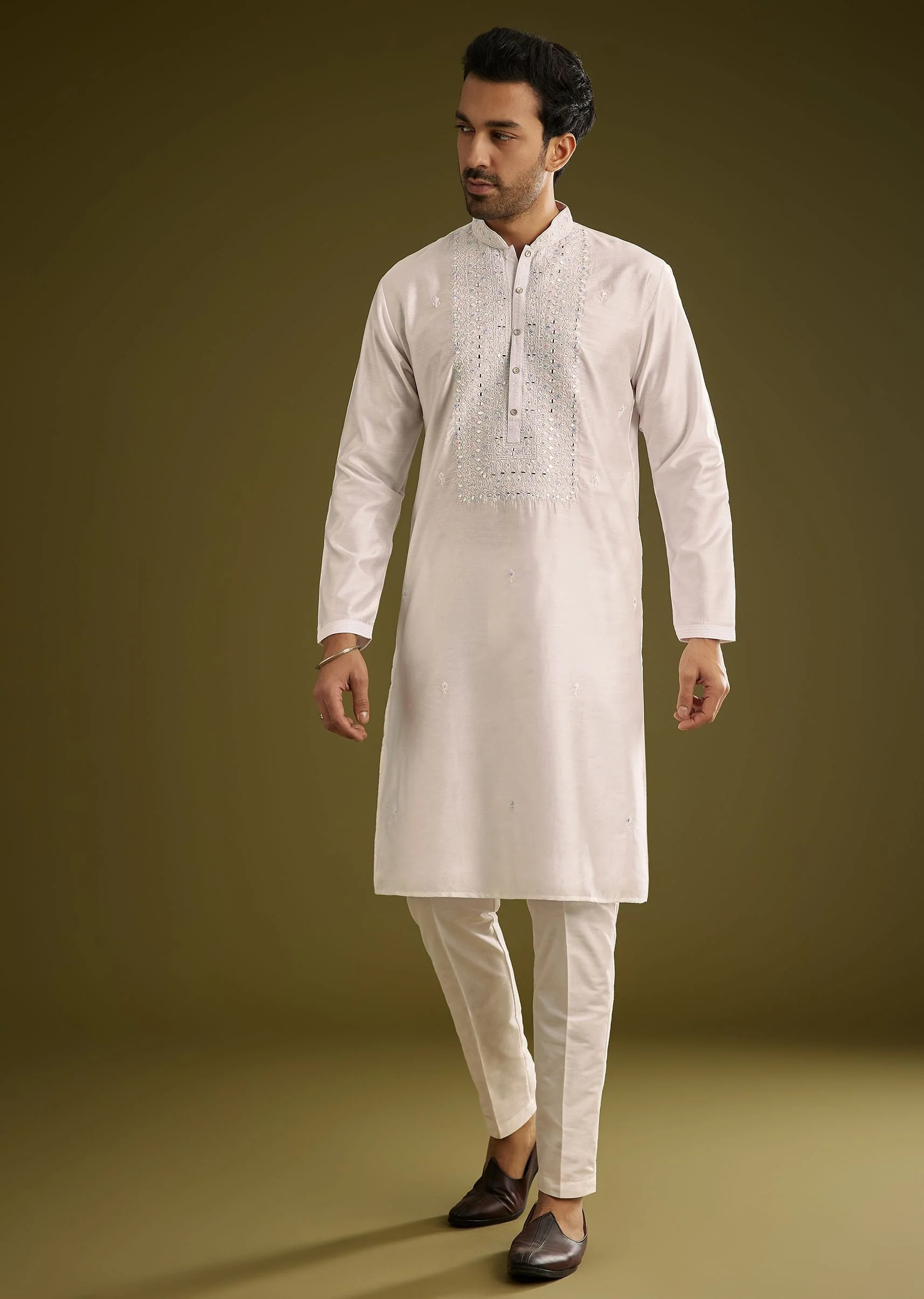 Off White Silk Kurta Set With Thread And Mirror Work - Image 2