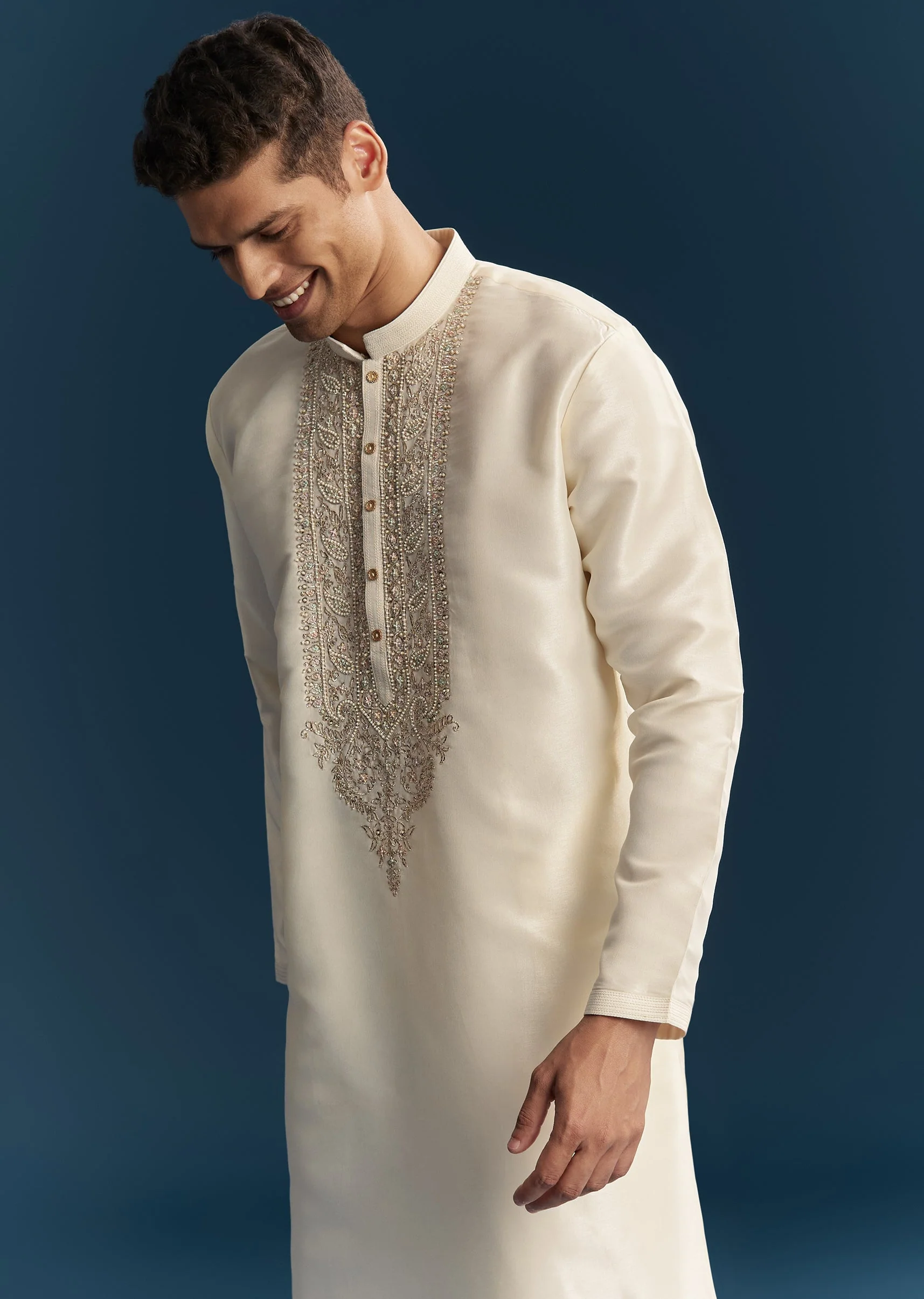 Off White Silk Kurta Set With Thread And Moti Detail Work - Image 4