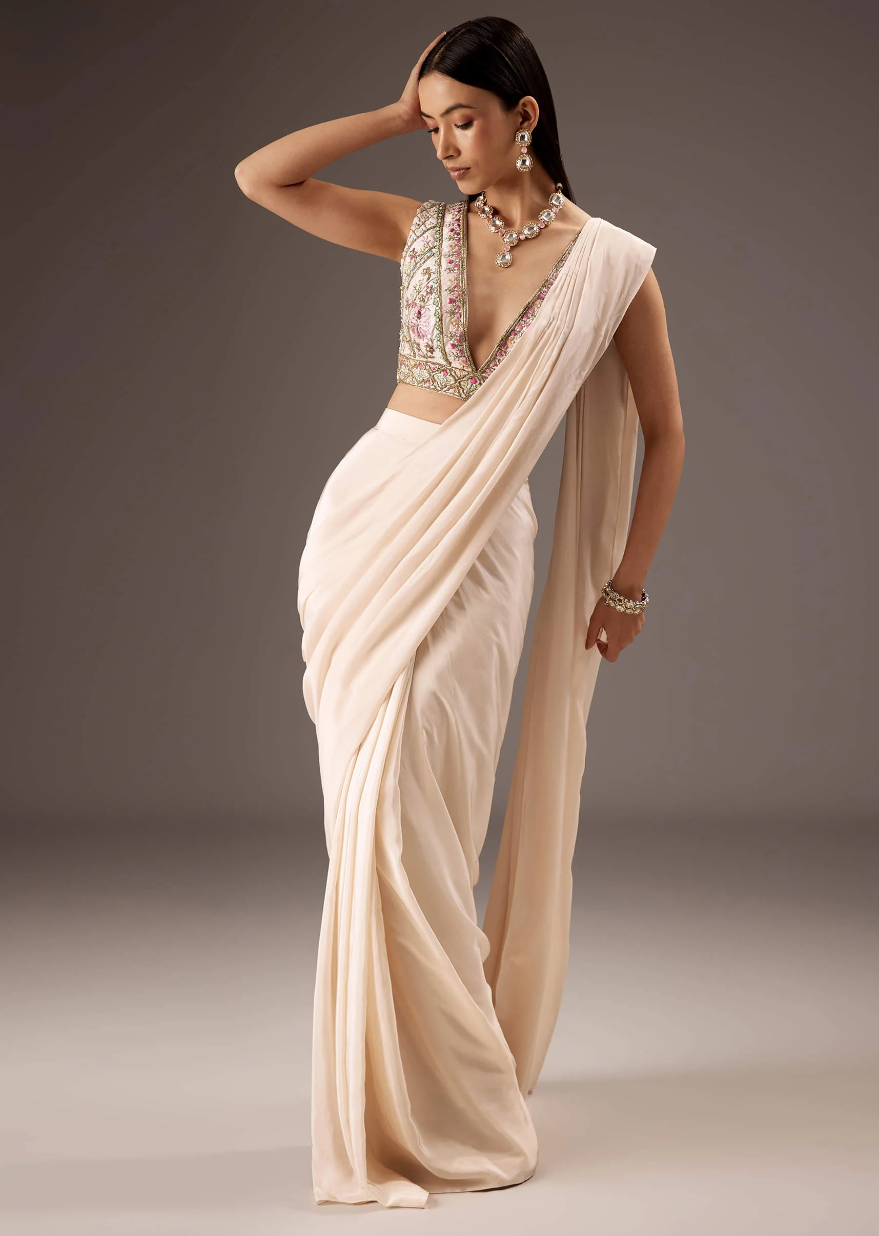 Off White Silk Saree With Embroidered Blouse - Image 6