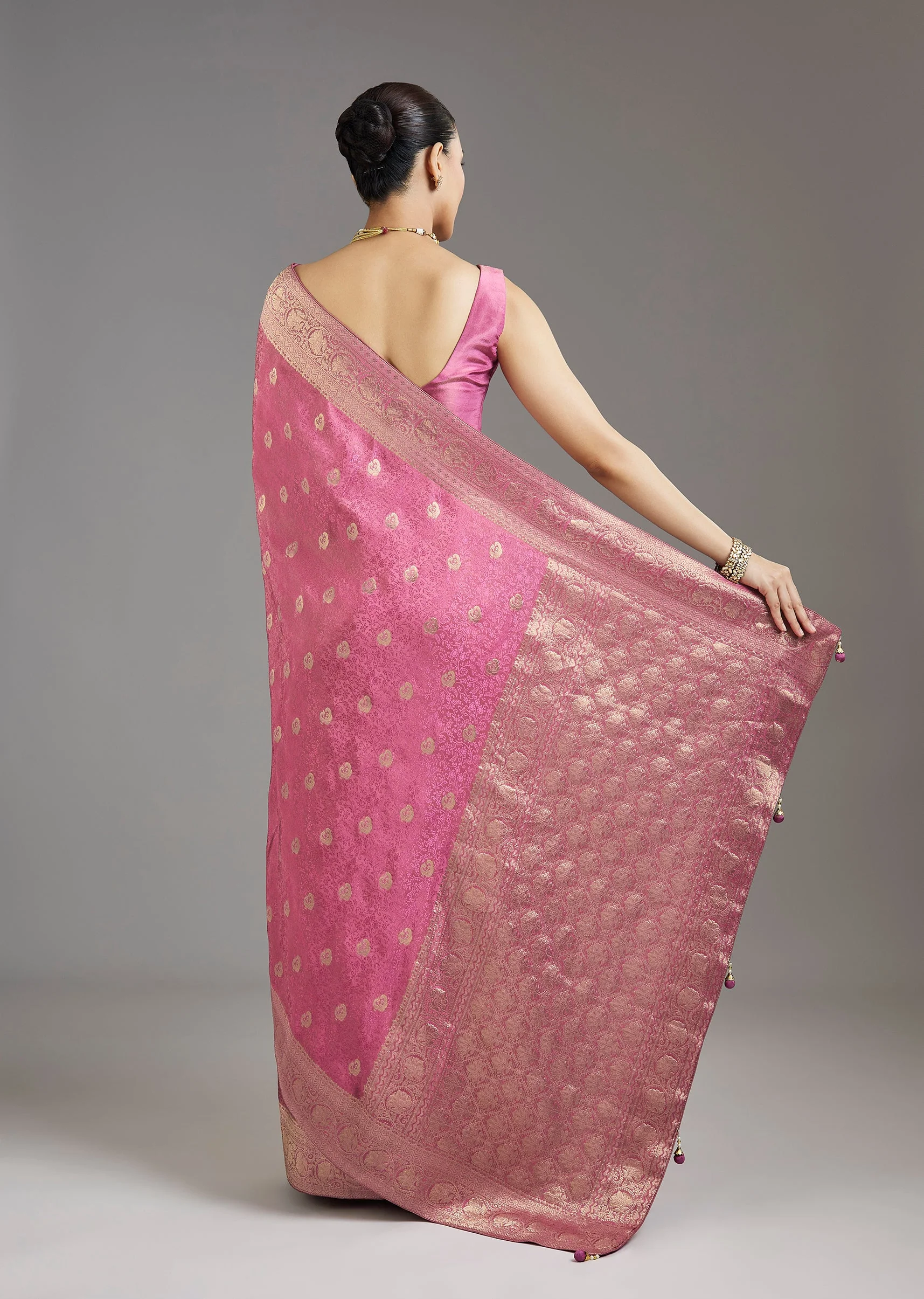 Onion Pink Dola Silk Jacquard Saree - Image 4