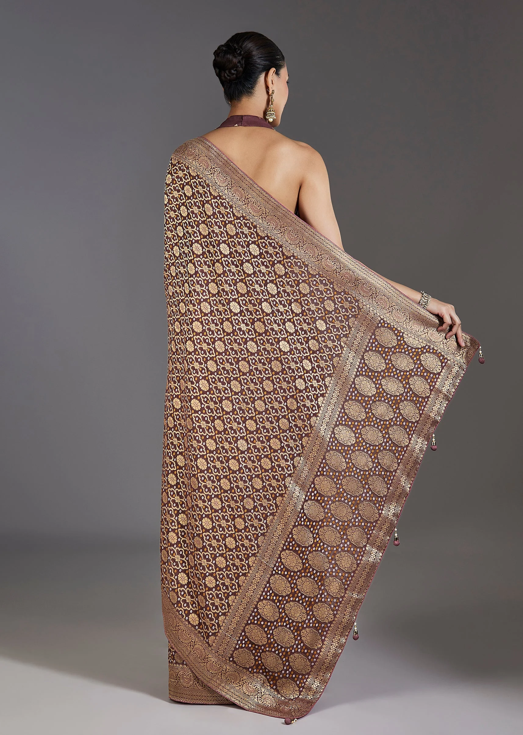 Onion Pink Khaddi Georgette Bandhani Saree - Image 4