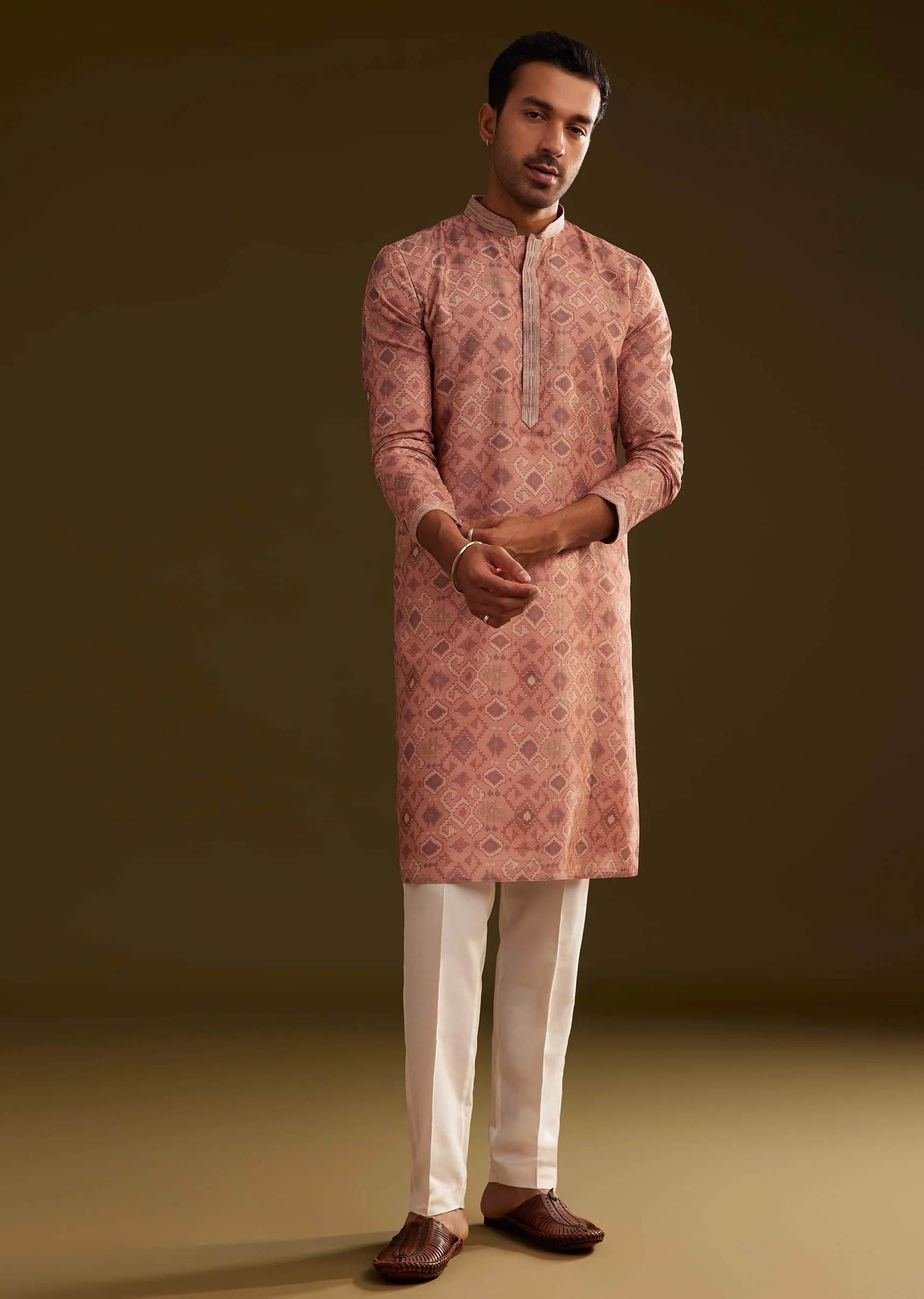 Onion Pink Kurta Set with Geometric Print - Image 8