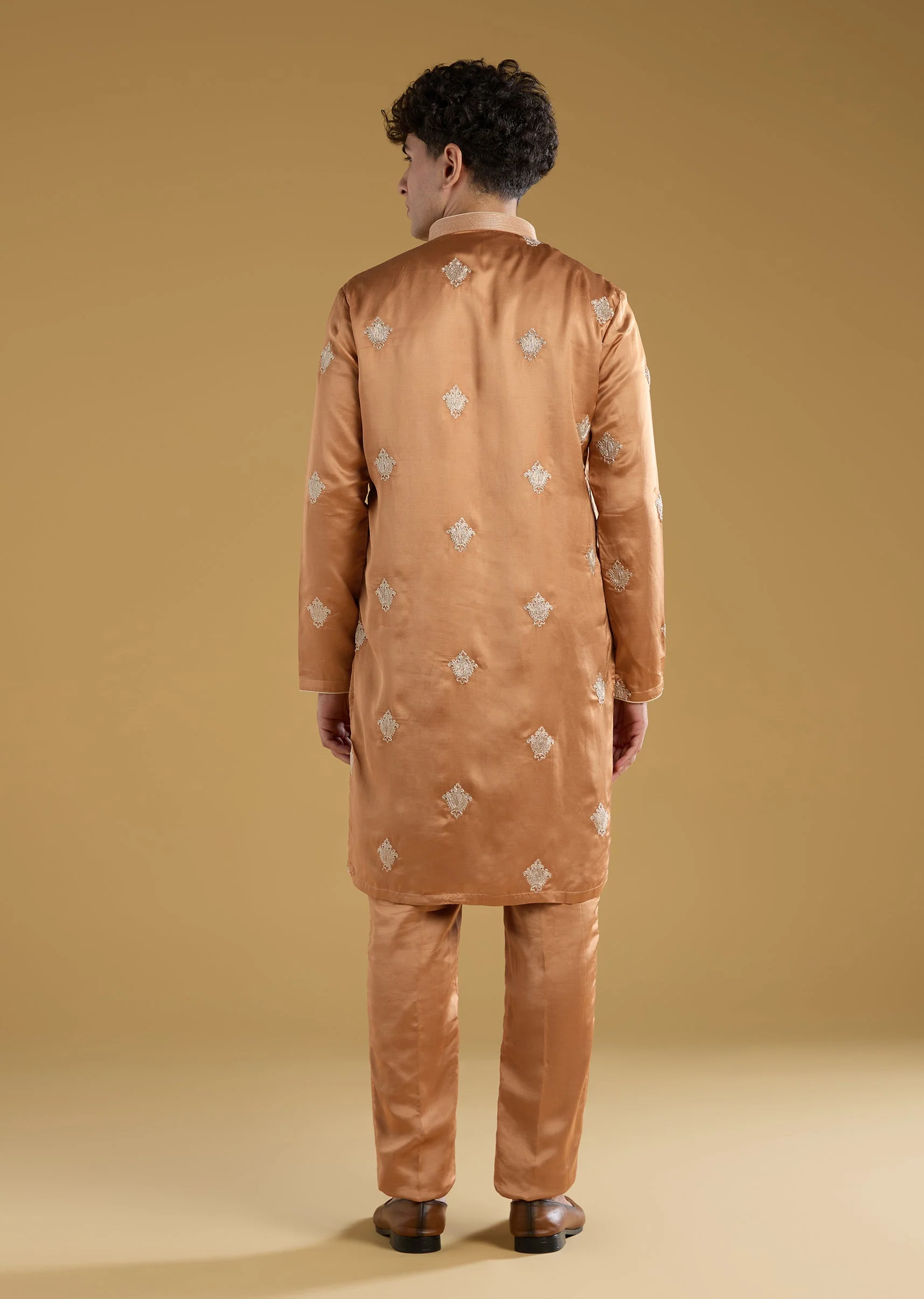 Orange Mens Kurta Set With Thread Motif Detail - Image 5