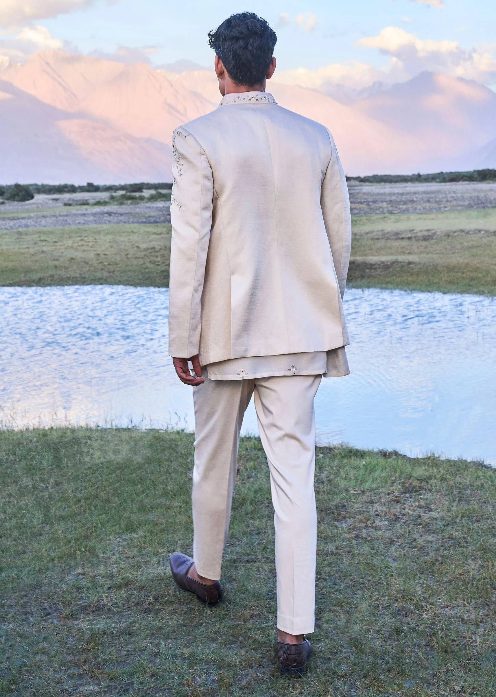 Oyester Embroidered Linen Jodhpuri Suit - Image 4