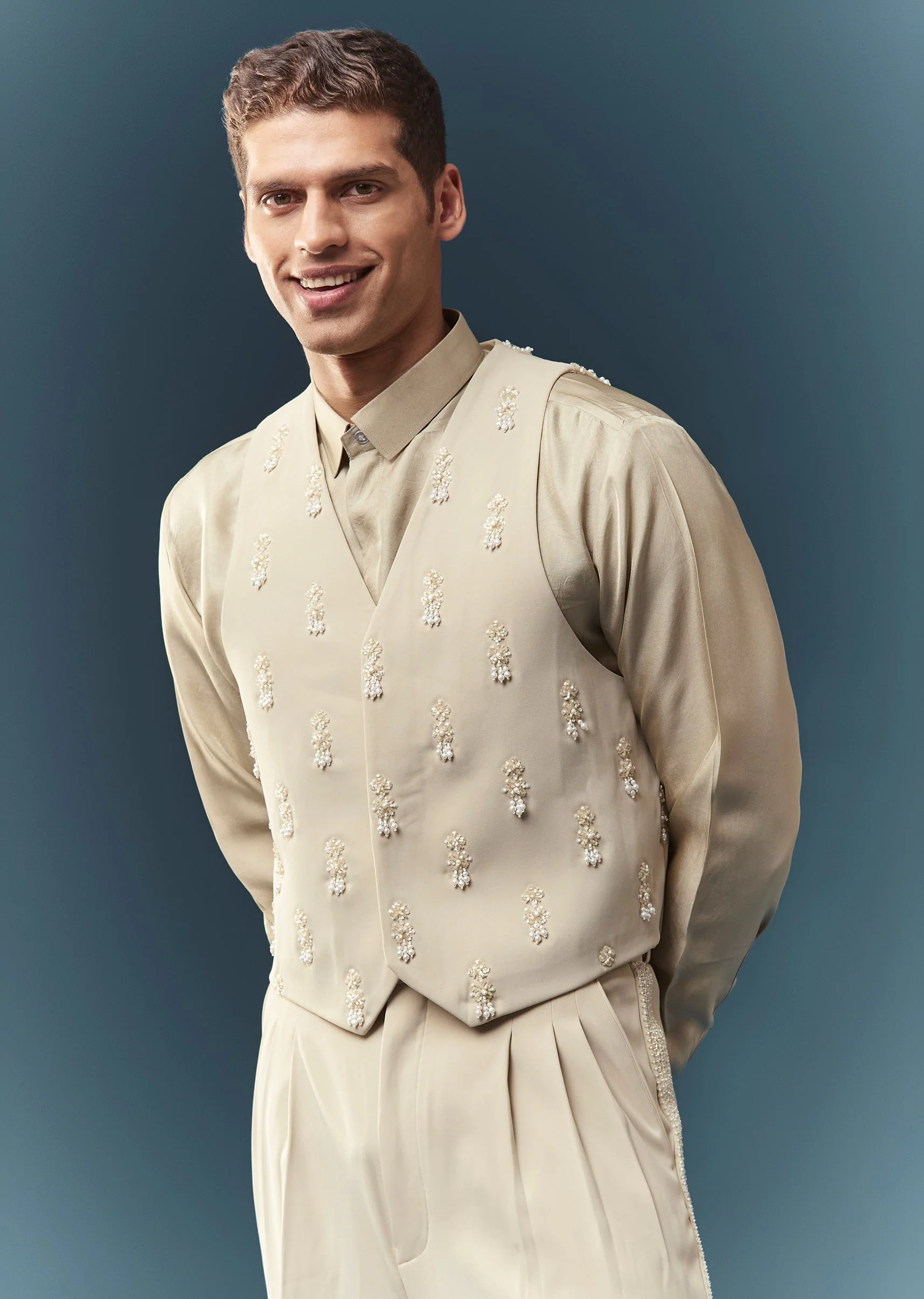 Oyster Embroidered Waistcoat Set With Wide Leg Pants - Image 6