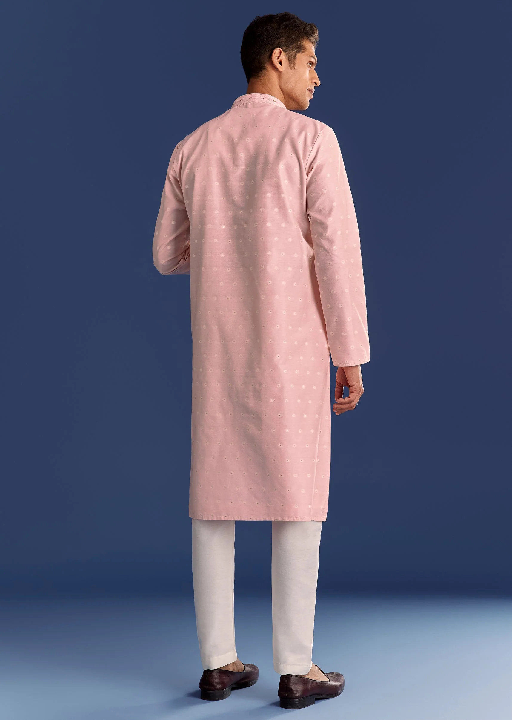 Peach Banaras Jacquard Kurta Set With Butti Print - Image 5