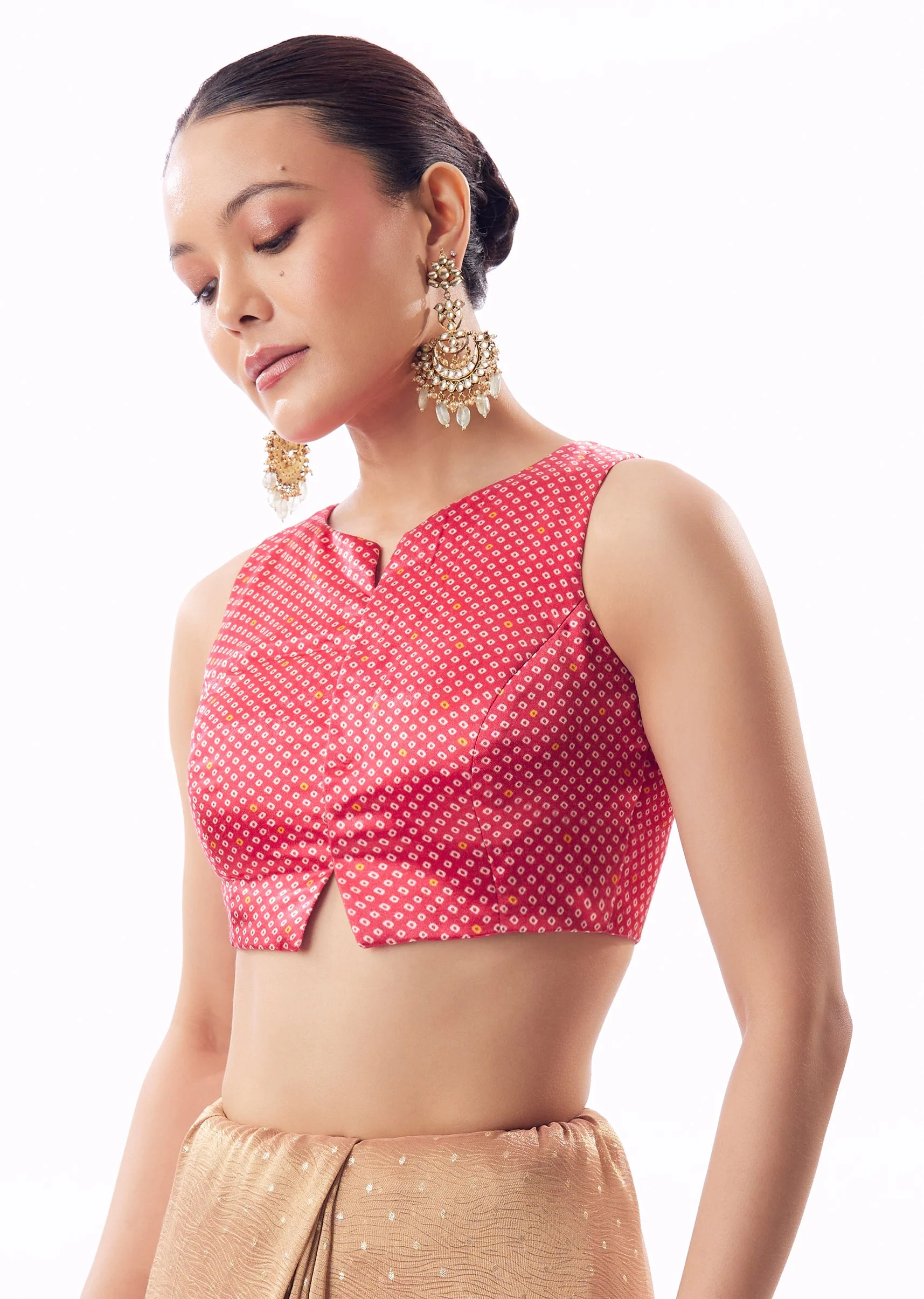 Peach Crushed Tissue Saree With Gota Zari Patchwork And Tassel Detail - Image 7