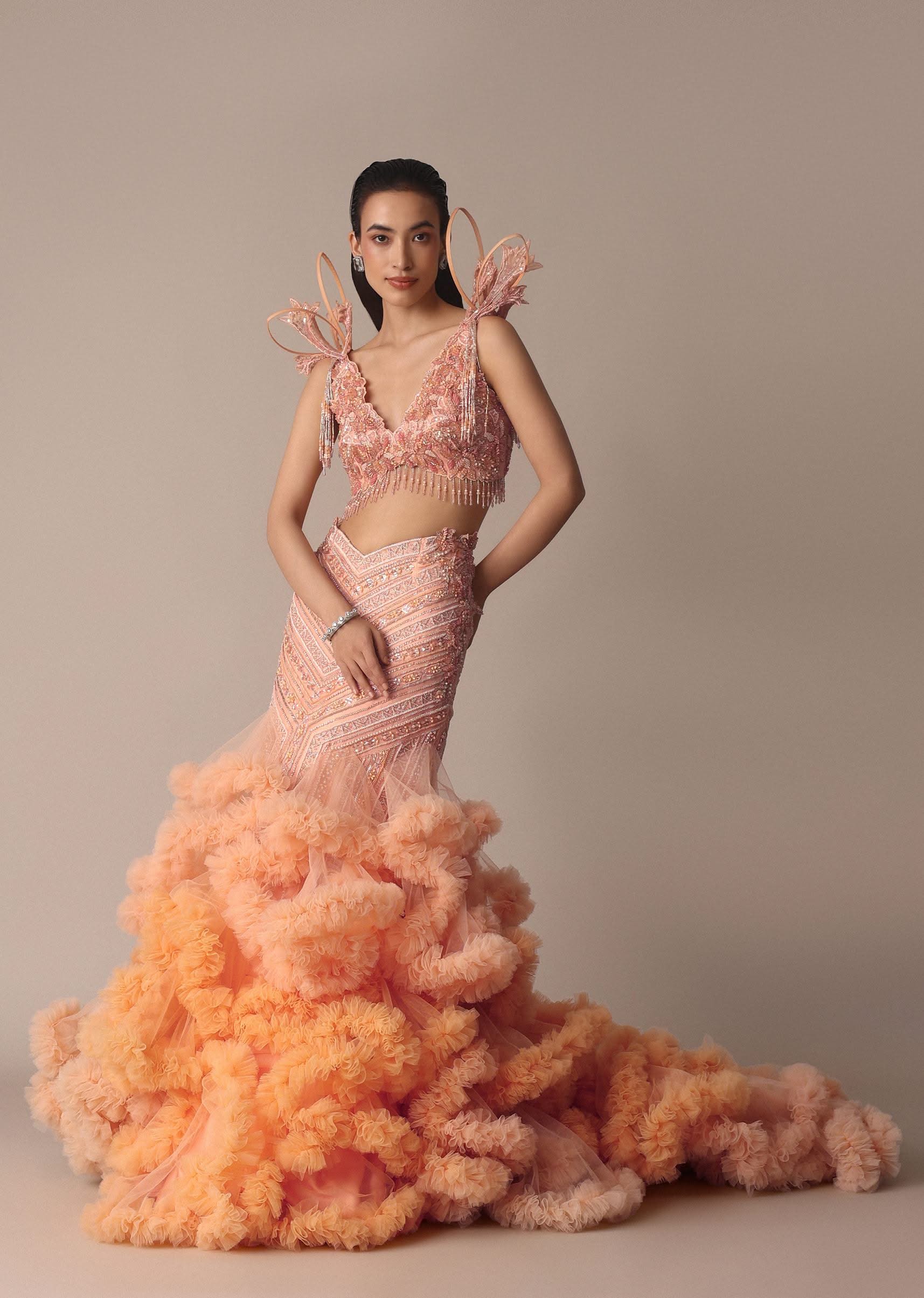 Peach Organza Cutdana Trail Lehenga With Feather Sleeve Blouse - Image 2