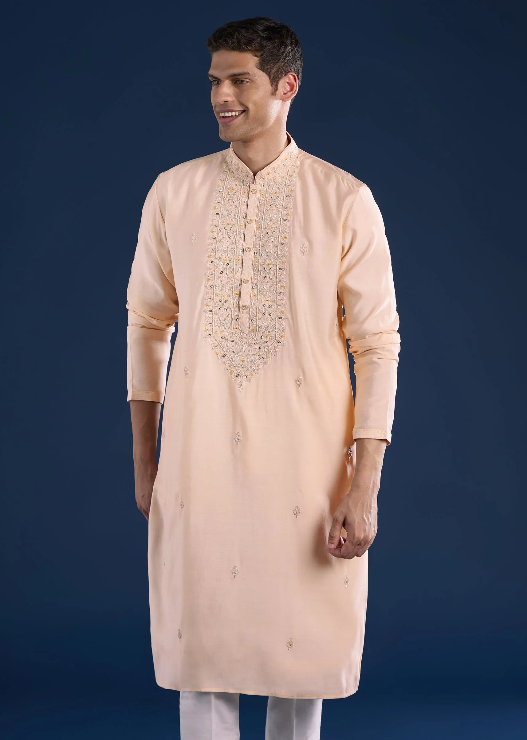 Peach Zari Motif Kurta Set - Image 3