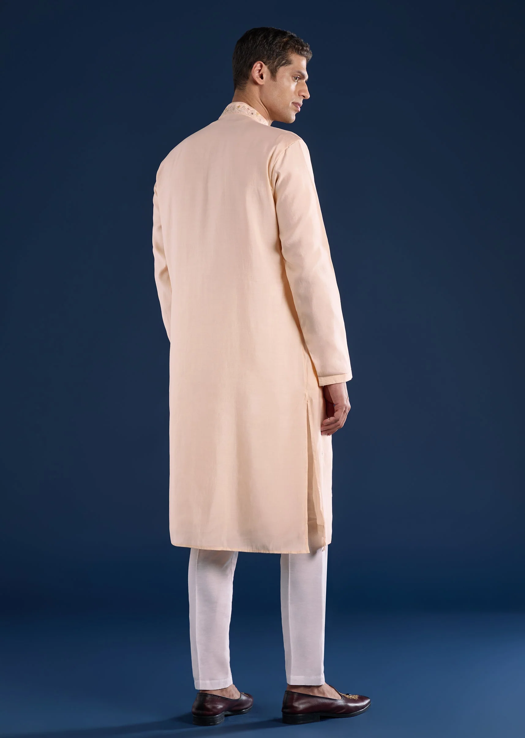 Peach Zari Motif Kurta Set - Image 5