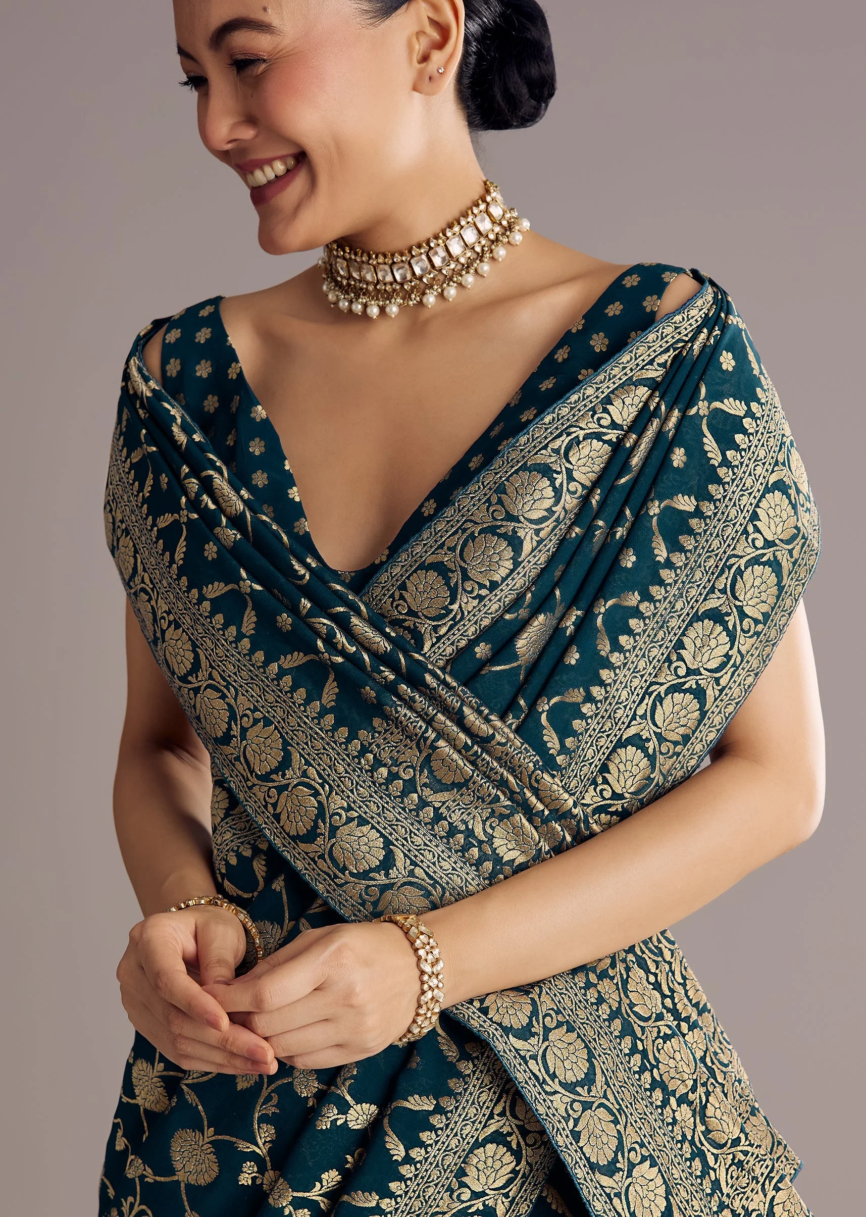 Peacock Blue Georgette Woven Saree With Floral Border - Image 3