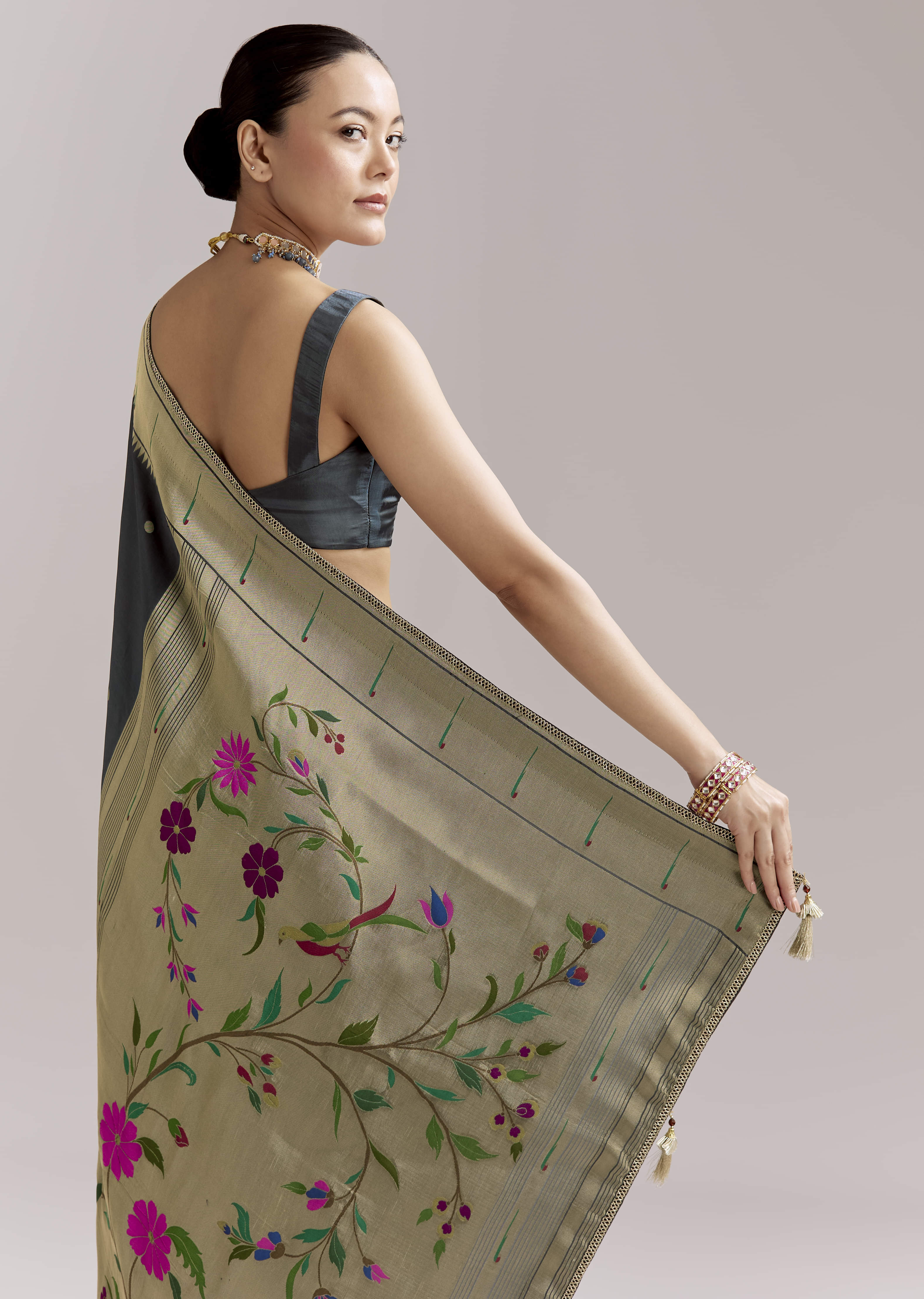 Pencil Grey Dola Silk Woven Muniya Paithani Saree With Zari Border - Image 6