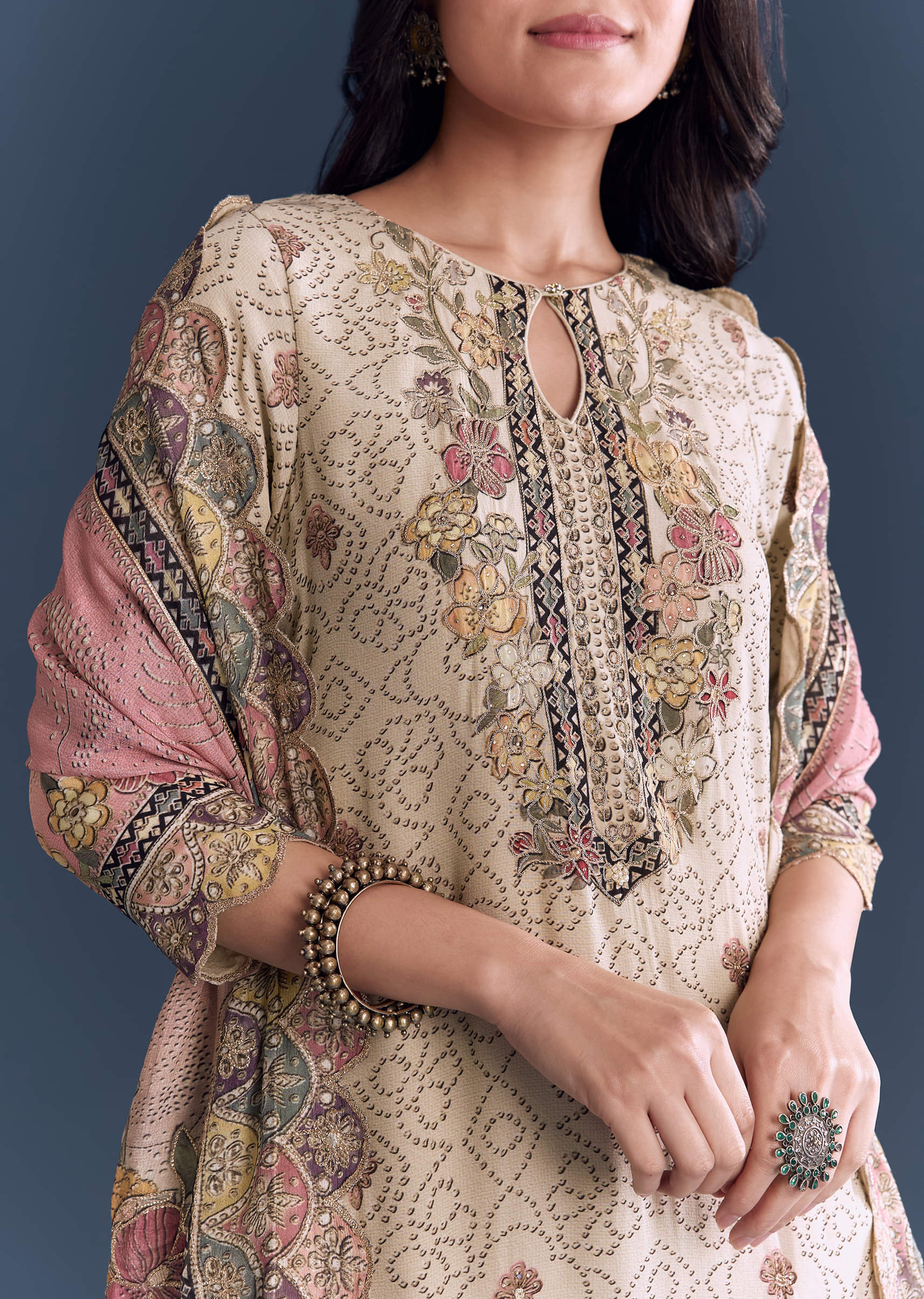 Pink Beige Ombre Crepe Kurta Set With Floral Print - Image 2