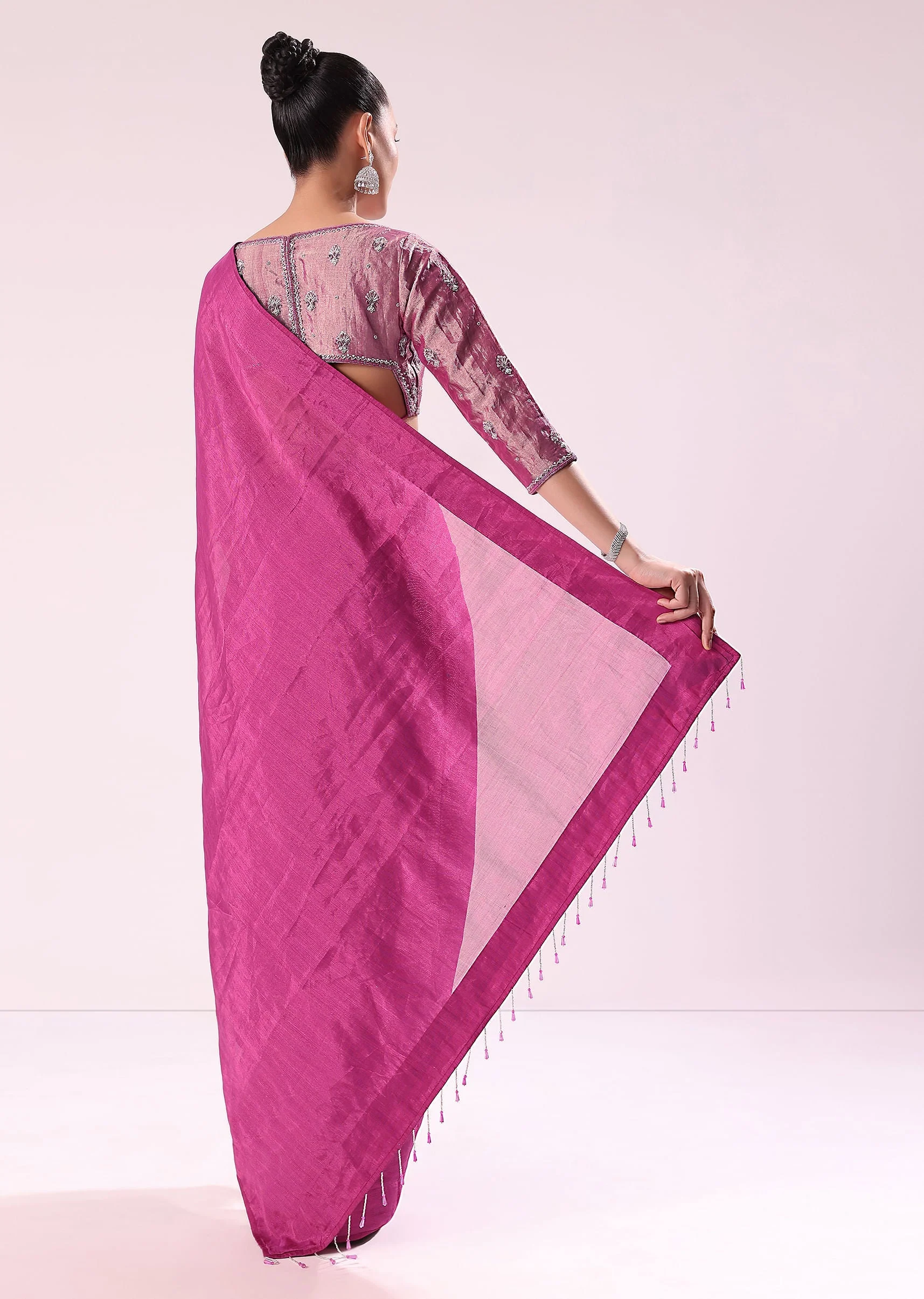 Pink Chanderi Tissue Saree With Silver Rani Tissue Stitched Blouse - Image 5
