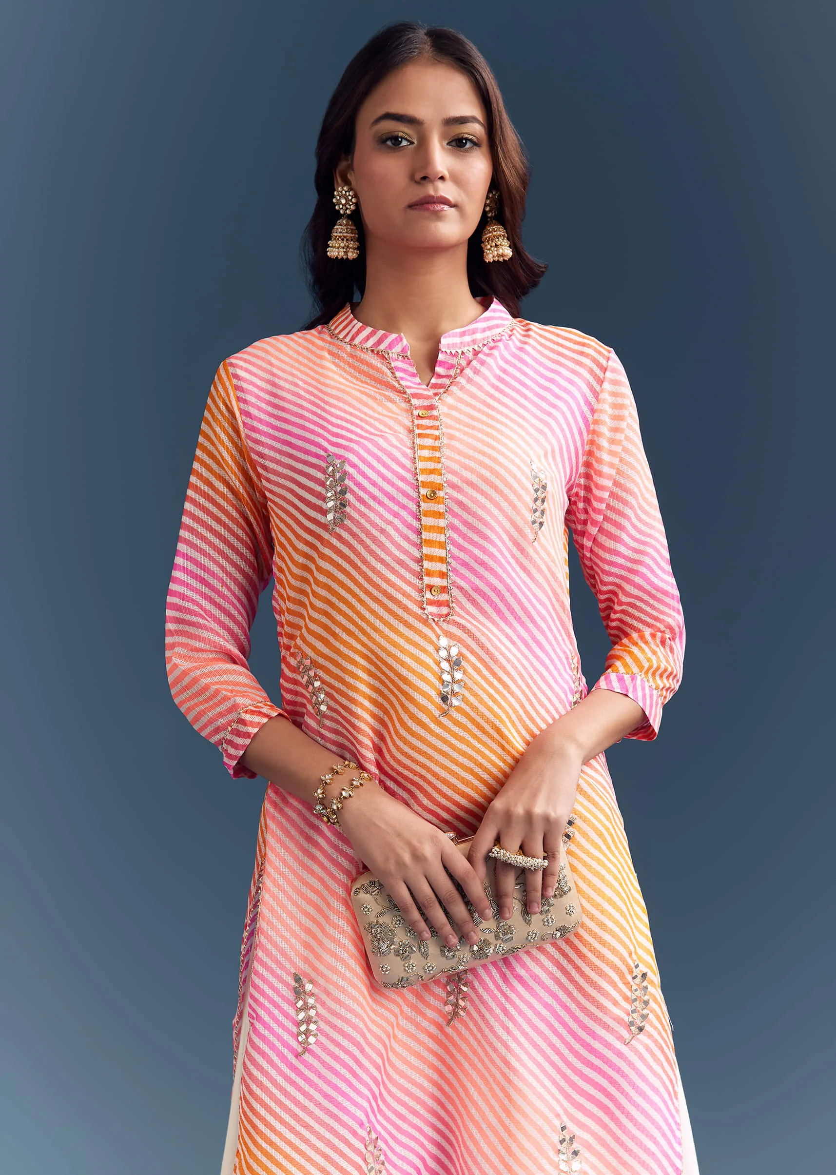 Pink Cotton Kurti With Leheriya Print And Gota Work - Image 4