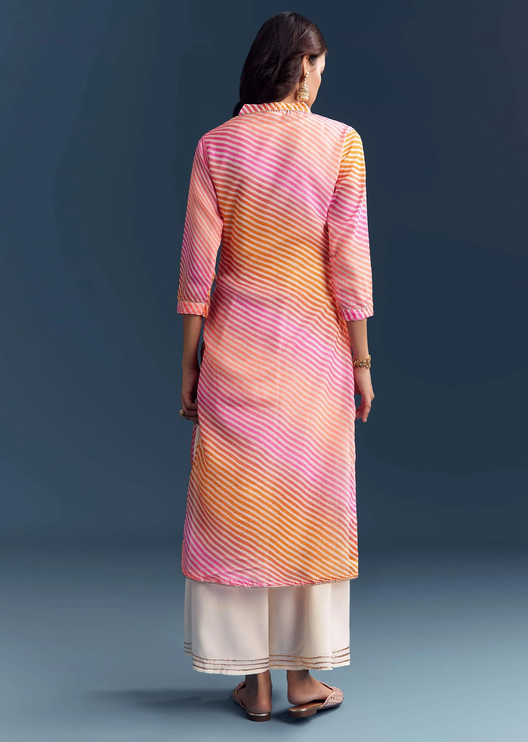 Pink Cotton Kurti With Leheriya Print And Gota Work - Image 5