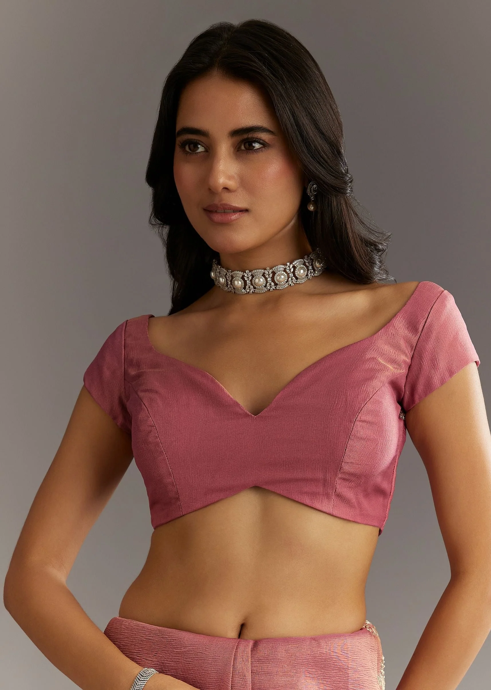 Pink Crushed Tissue Floral Embroidered Saree With Cutdana And Sequins - Image 7