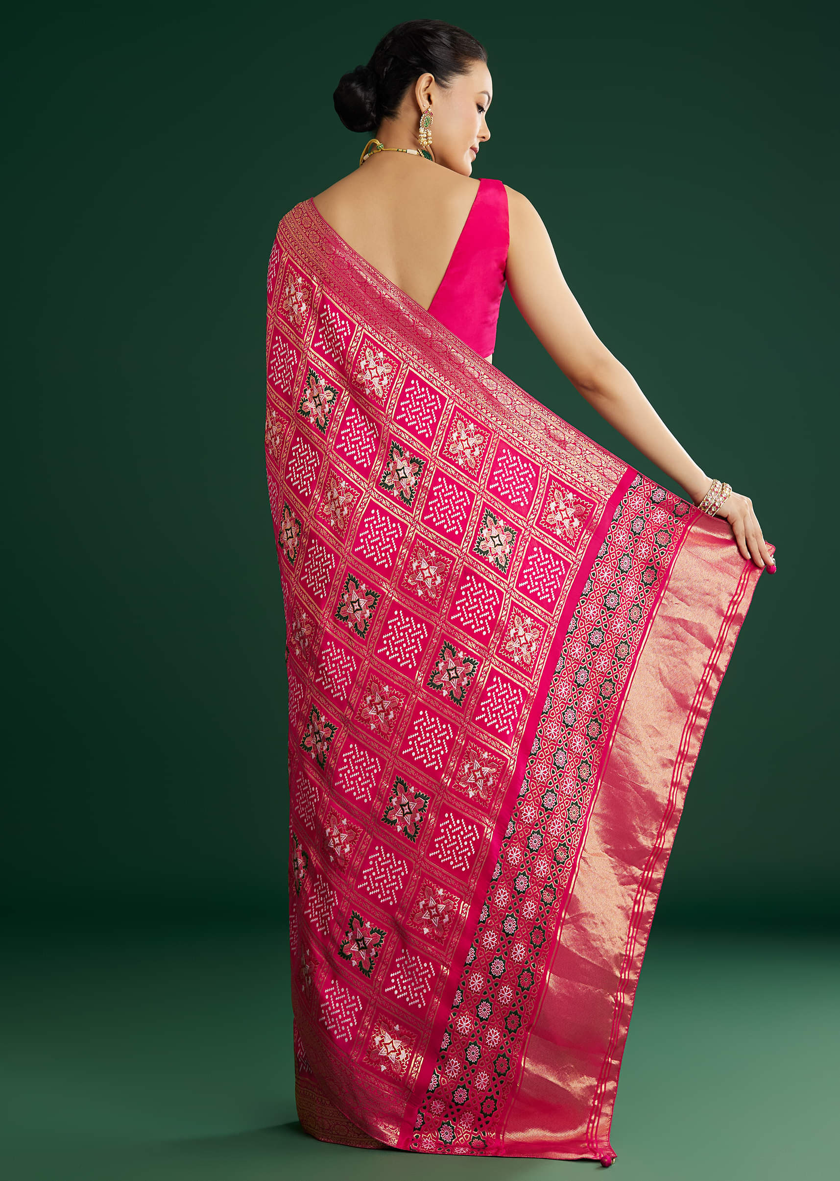 Pink Dola Silk Saree With Woven Patola - Image 6
