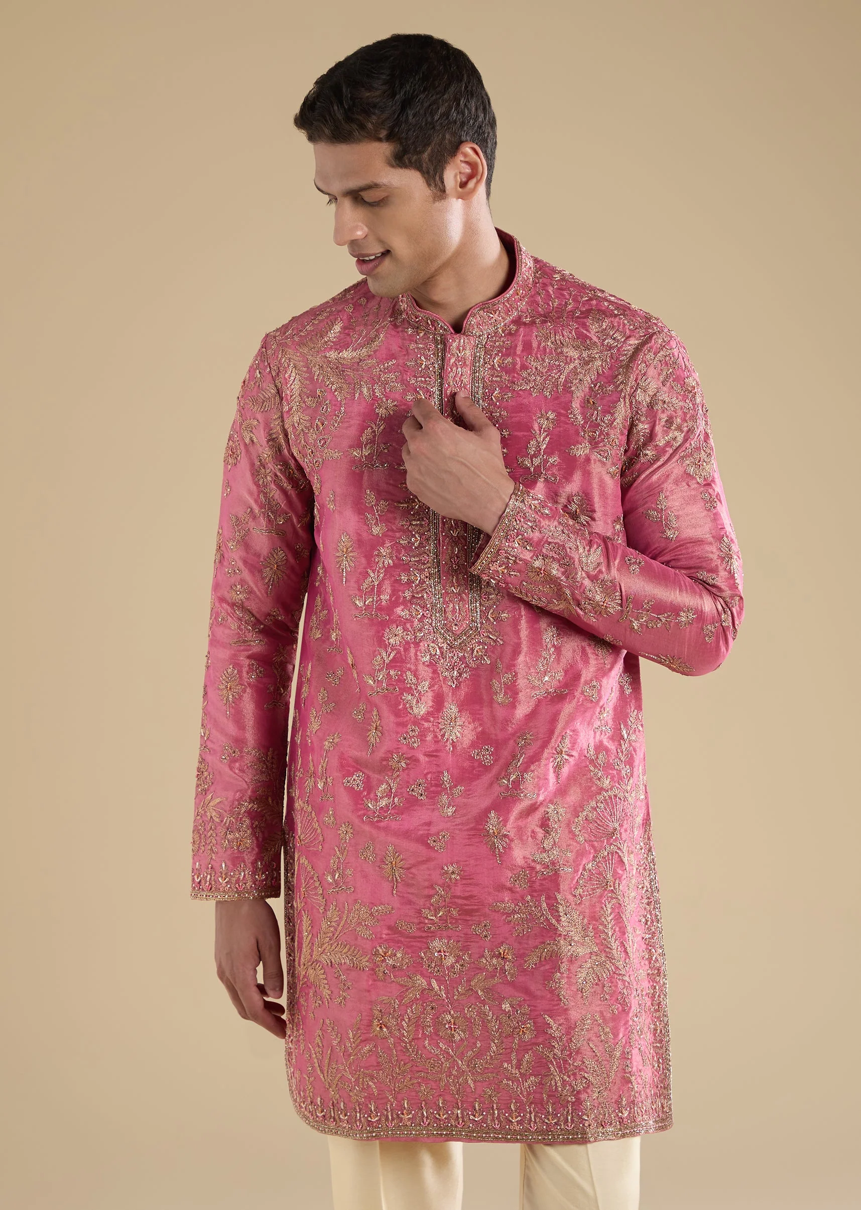 Pink Embellished Tissue Kurta Set With Pants - Image 4