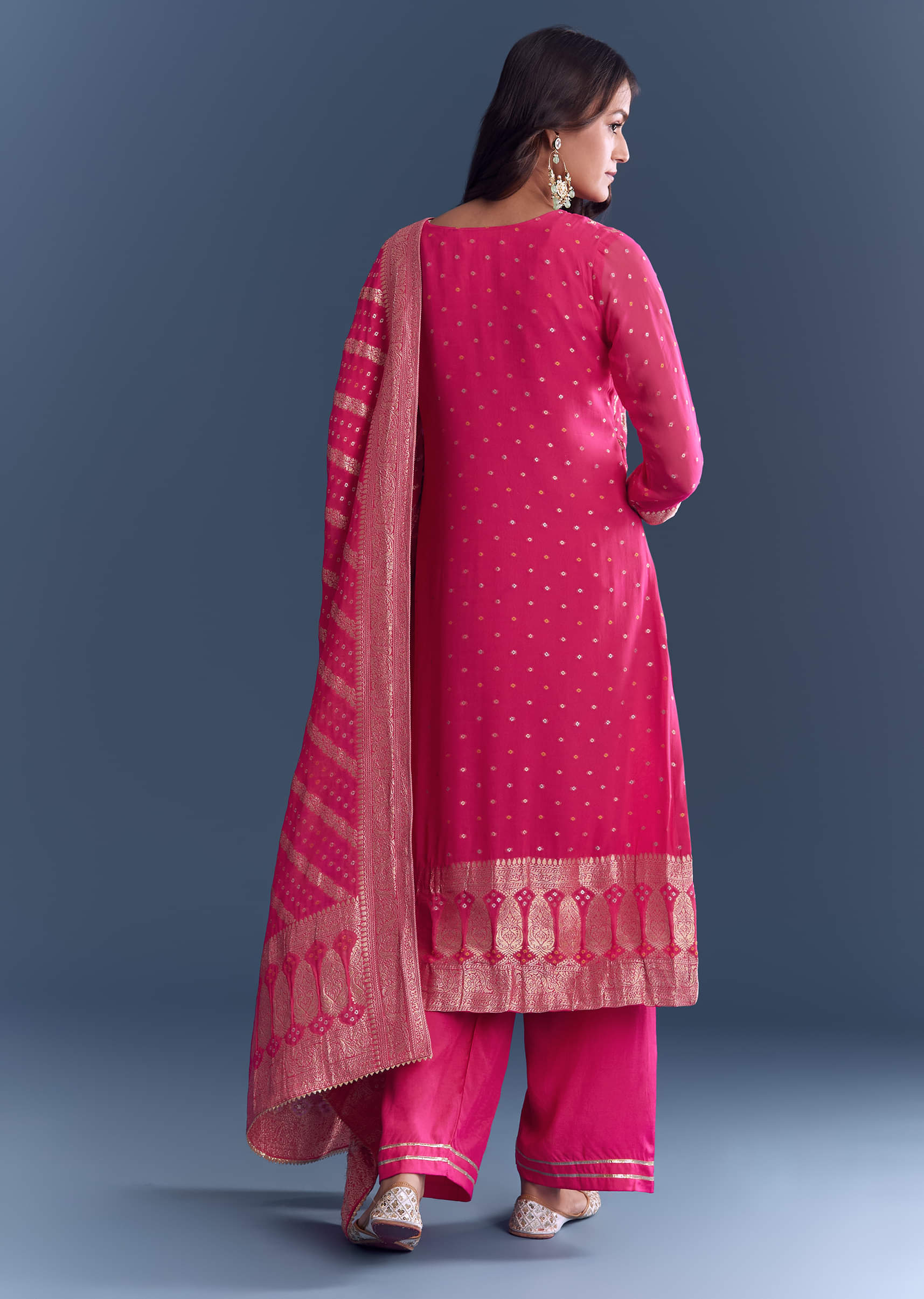 Pink Georgette Kurta Set With Bandhani Print And Jacquard Weave - Image 5