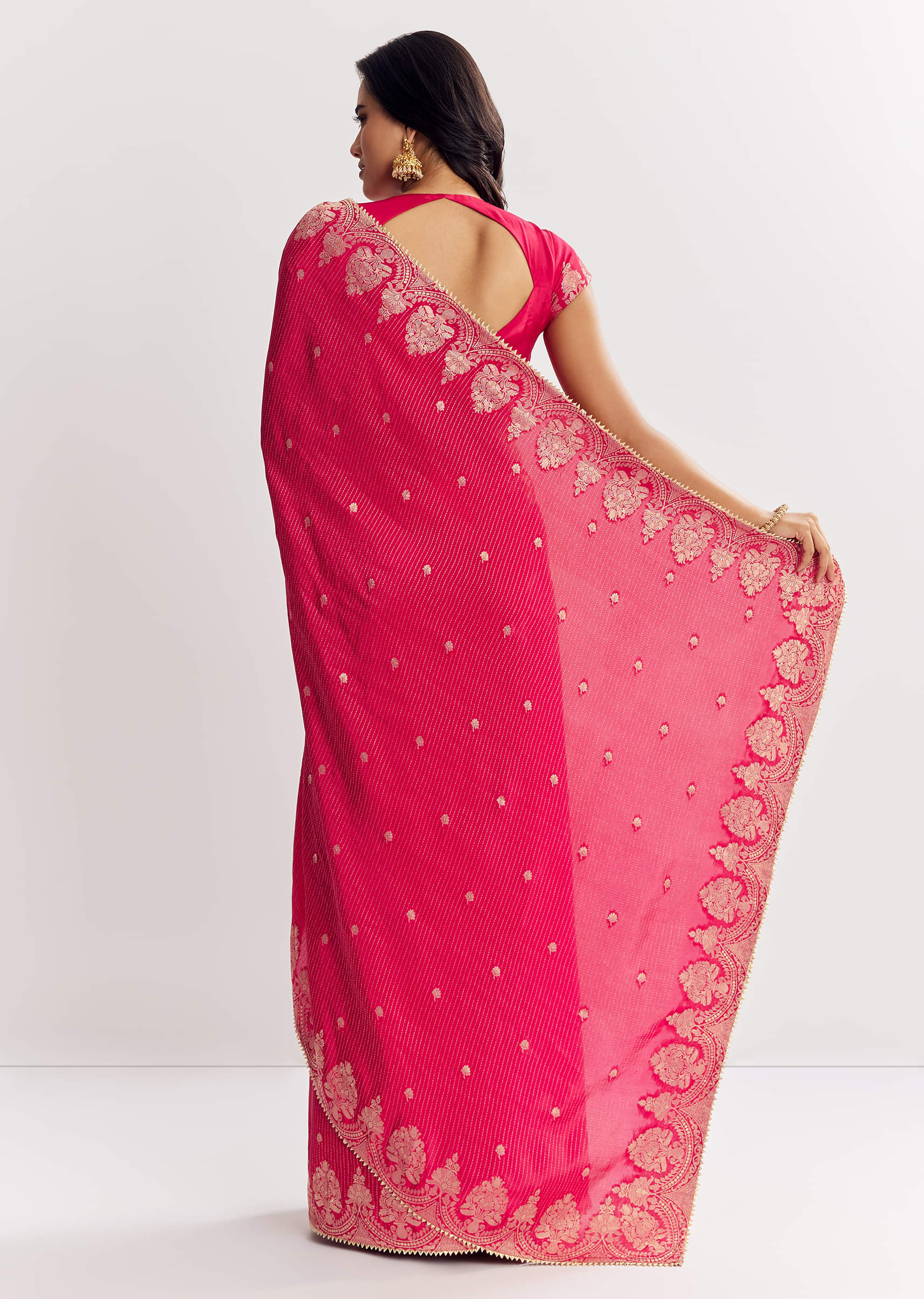 Pink Georgette Lurex Saree With Brocade Butti And Gota Patti Border - Image 4