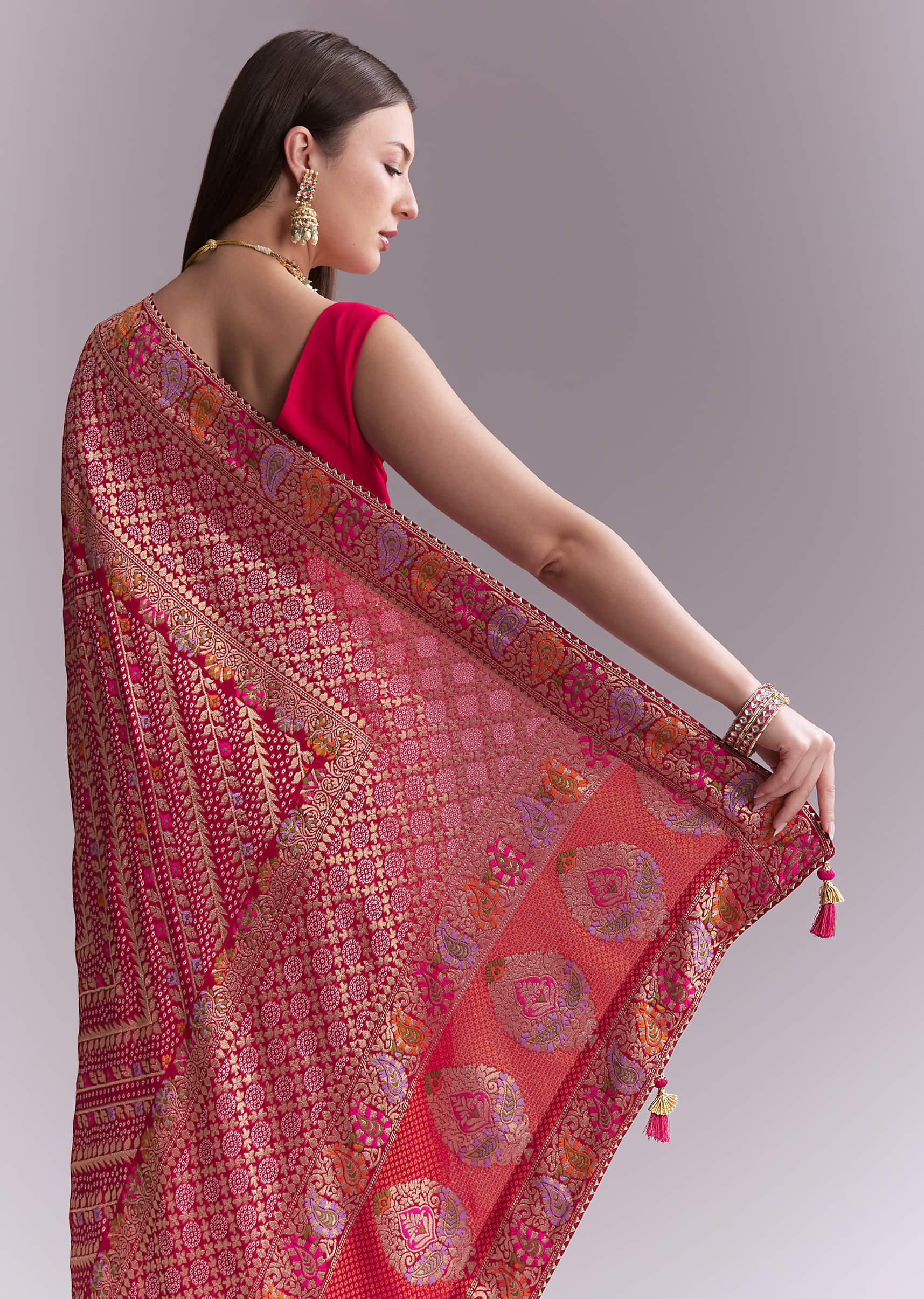 Pink Georgette Woven Saree With Heavy Zari And Jaal Embroidery - Image 6