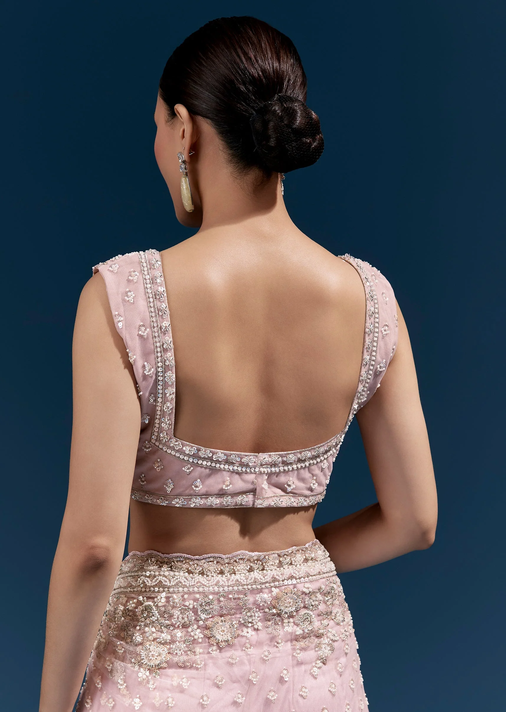 Pink Heavy Embroidered Net Saree With Scalloped Border And Tasselled Pallu - Image 8