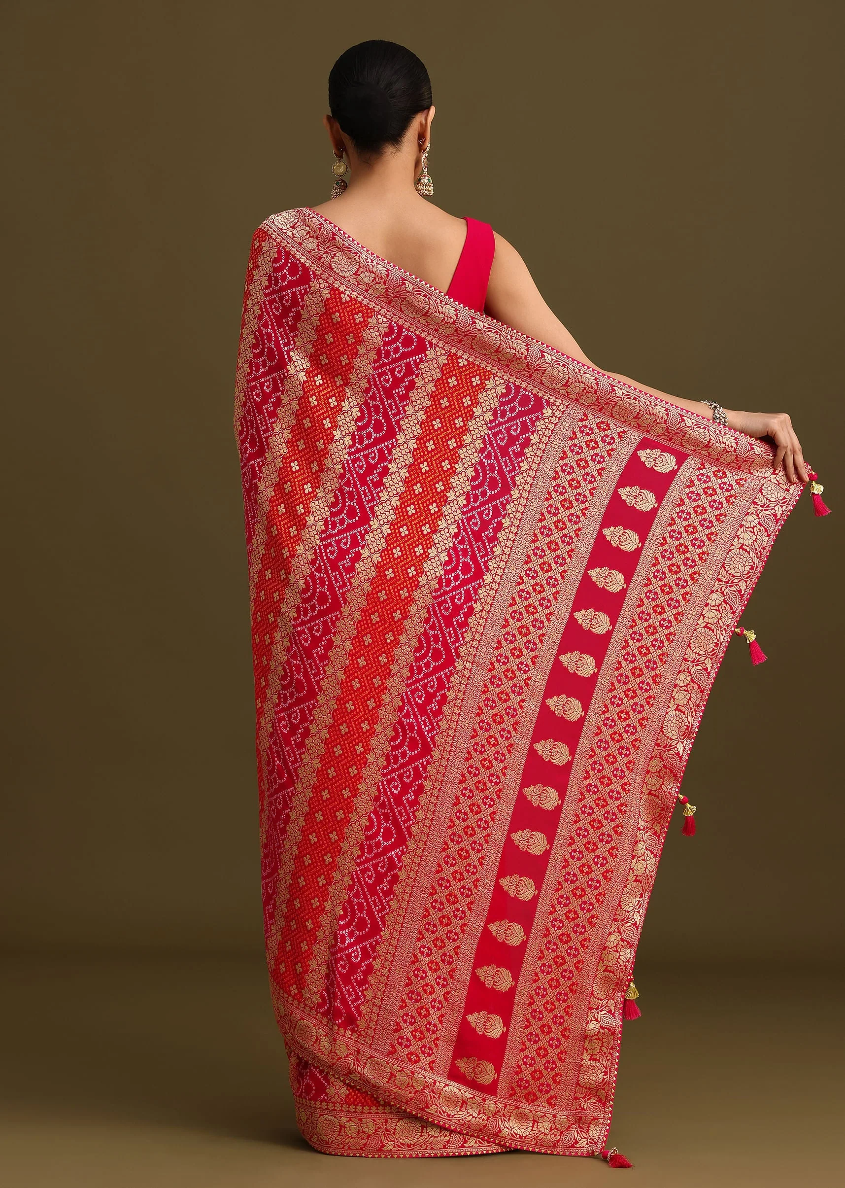 Pink Khaddi Georgette Saree With Gotta Patti Border And Unstitched Blouse - Image 4