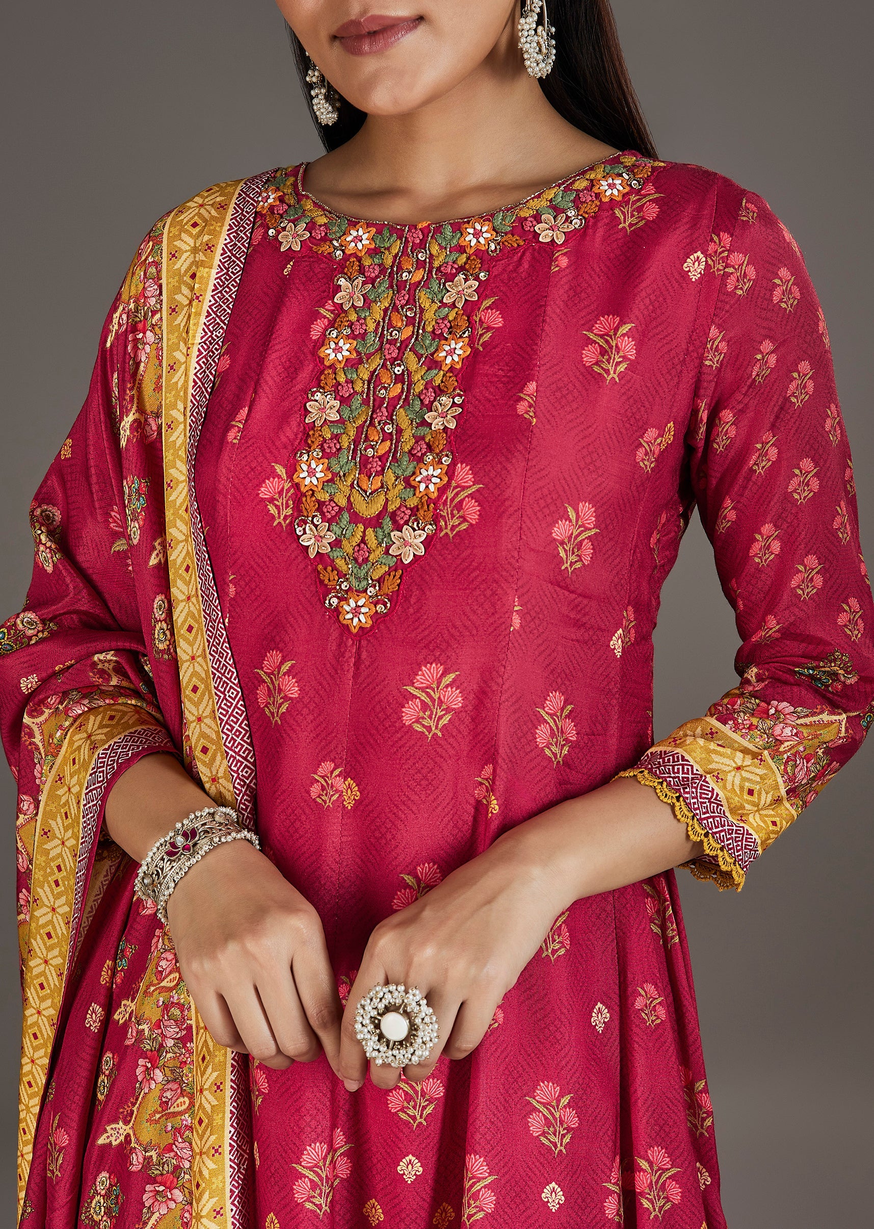 Pink Muslin Anarkali Set With Thread Work - Image 2