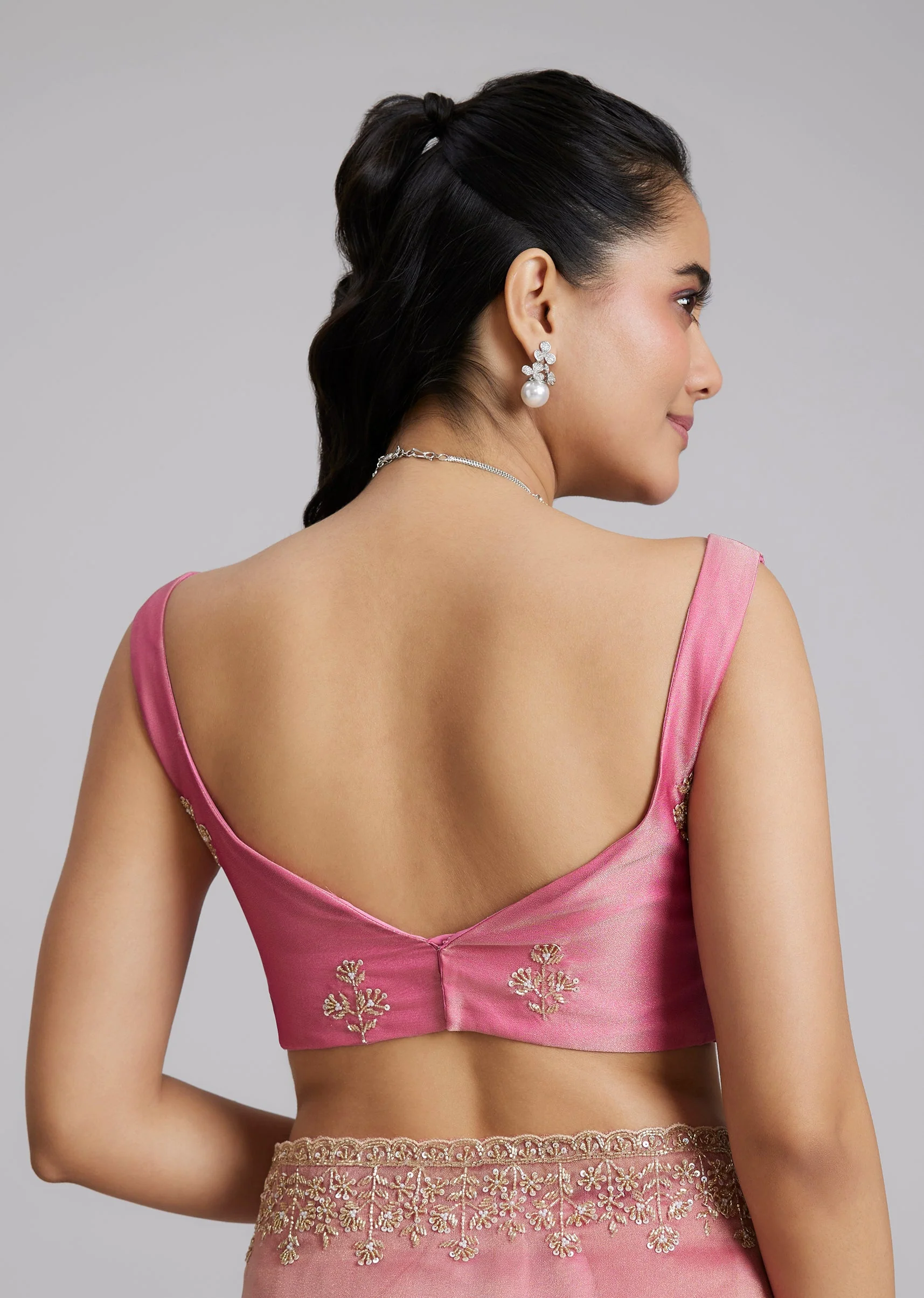 Pink Organza Saree With Floral Border - Image 8