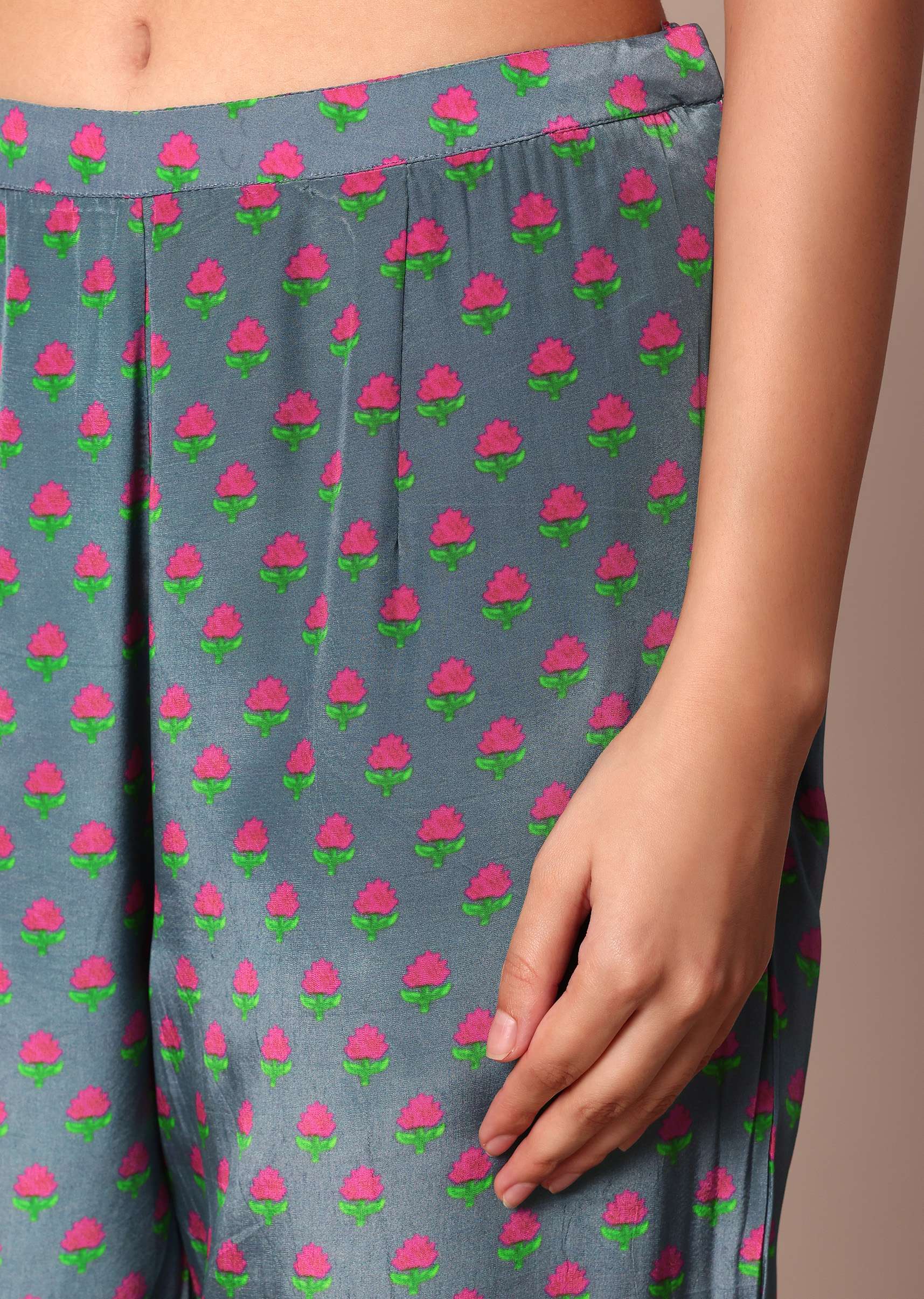 Pink Printed Kaftaan Set With Metal Coins Detailing - Image 3