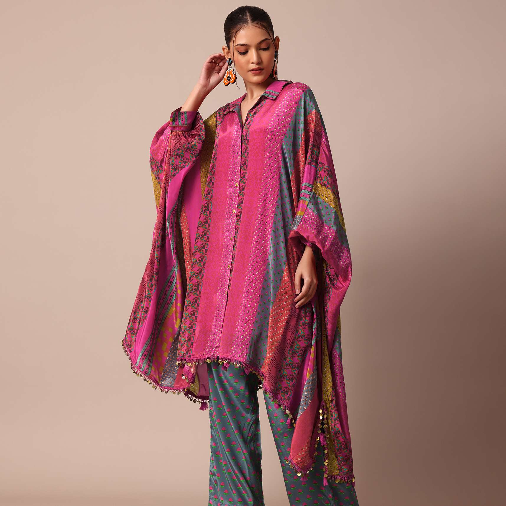 Pink Printed Kaftaan Set With Metal Coins Detailing - Image 7