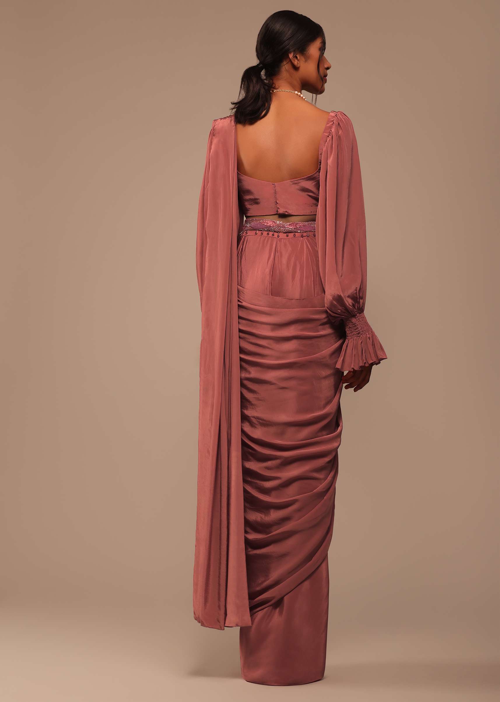 Pink Saree With Lantern Sleeved Blouse And Hand Worked Belt - Image 4