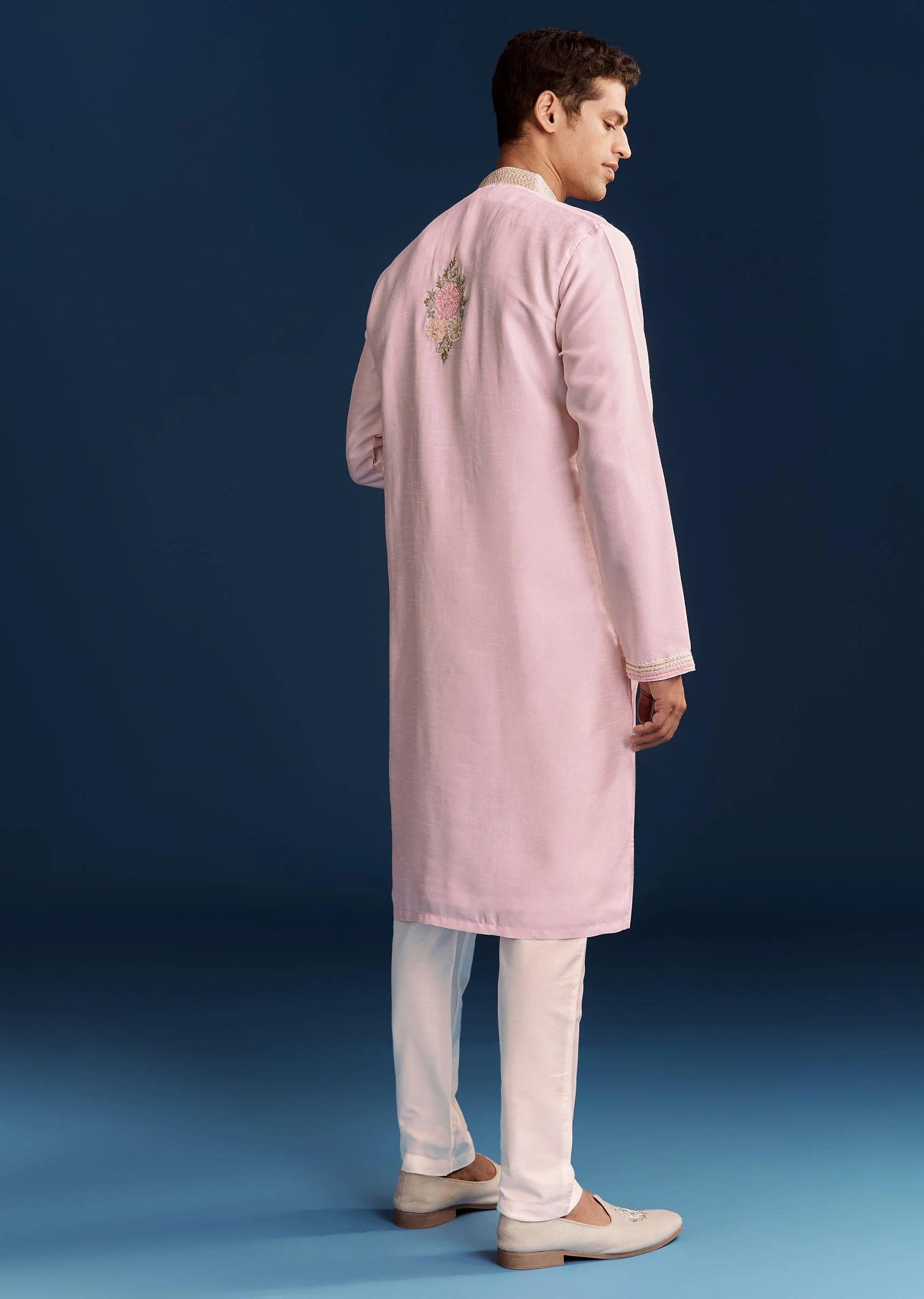 Pink Silk Flroal Printed Kurta Set With Resham Work - Image 5