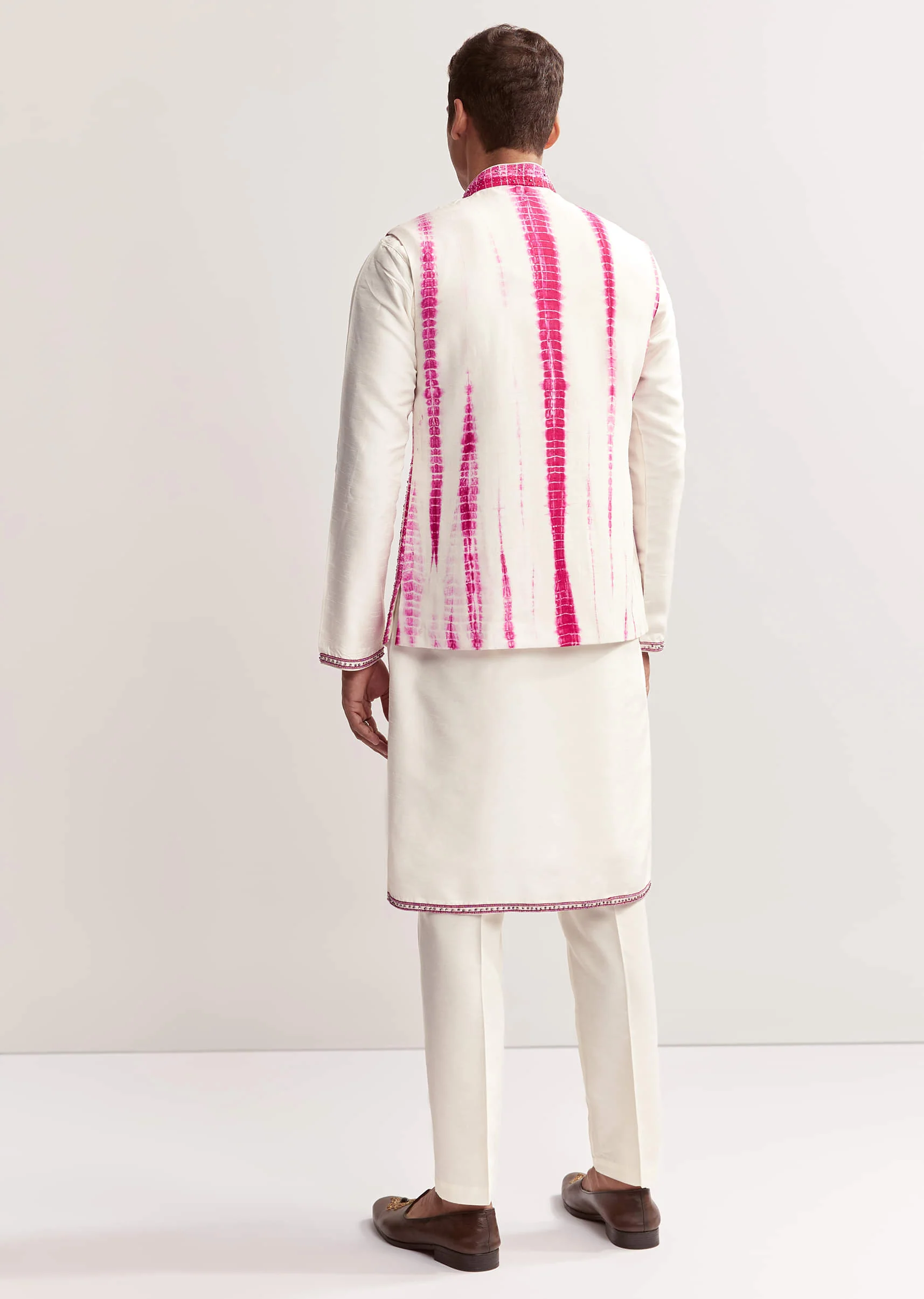 Pink Silk Tie-Dye Kurta Jacket Set For Men With Sequin Work - Image 5