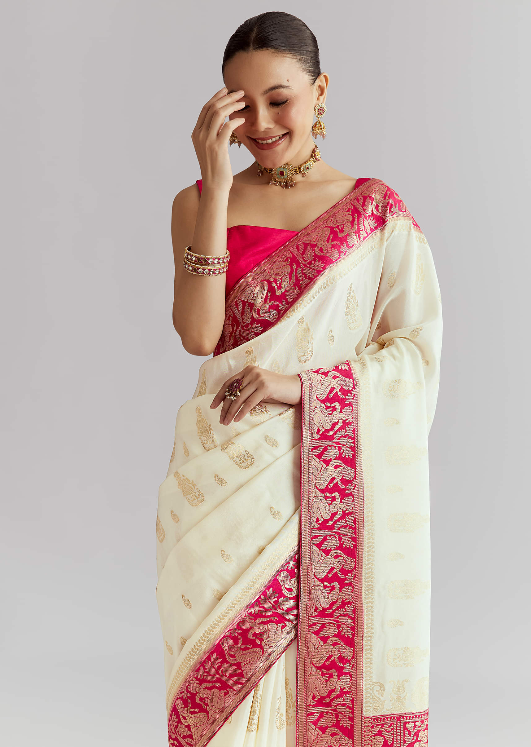 Pink Silk Woven Saree With Brocade Work - Image 5