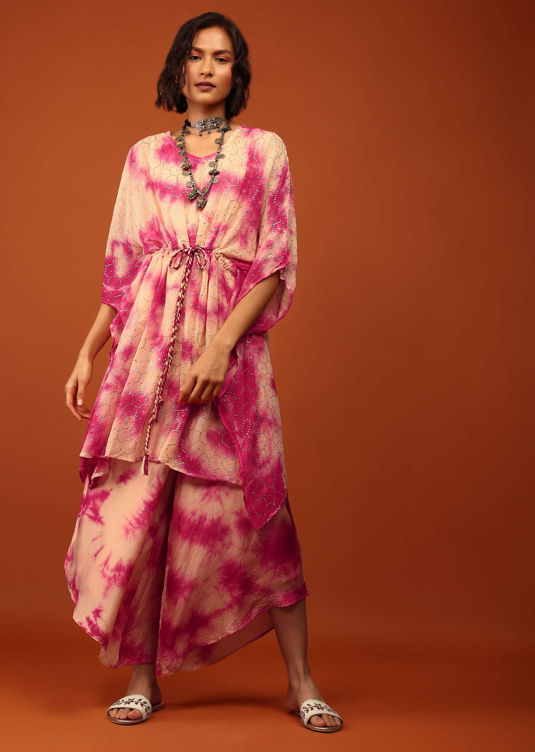 Candy Pink Tie Dye Kaftan Set In V Neckline With A Tie-Up Tassel Dori At The Front - Image 4