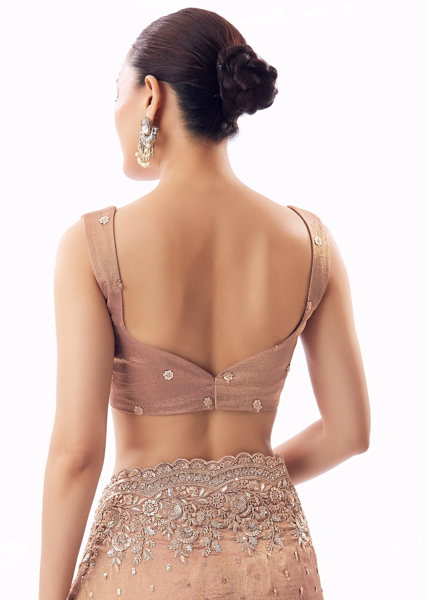 Pink Tissue Saree With Heavy Sequin And Cutdana Embroidered Border - Image 8