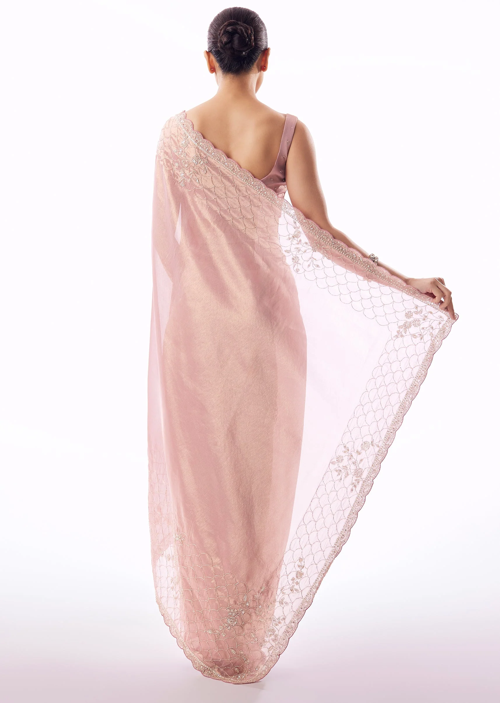 Pink Tissue Saree With Scallop Border And Floral Cutdana Embroidery - Image 4