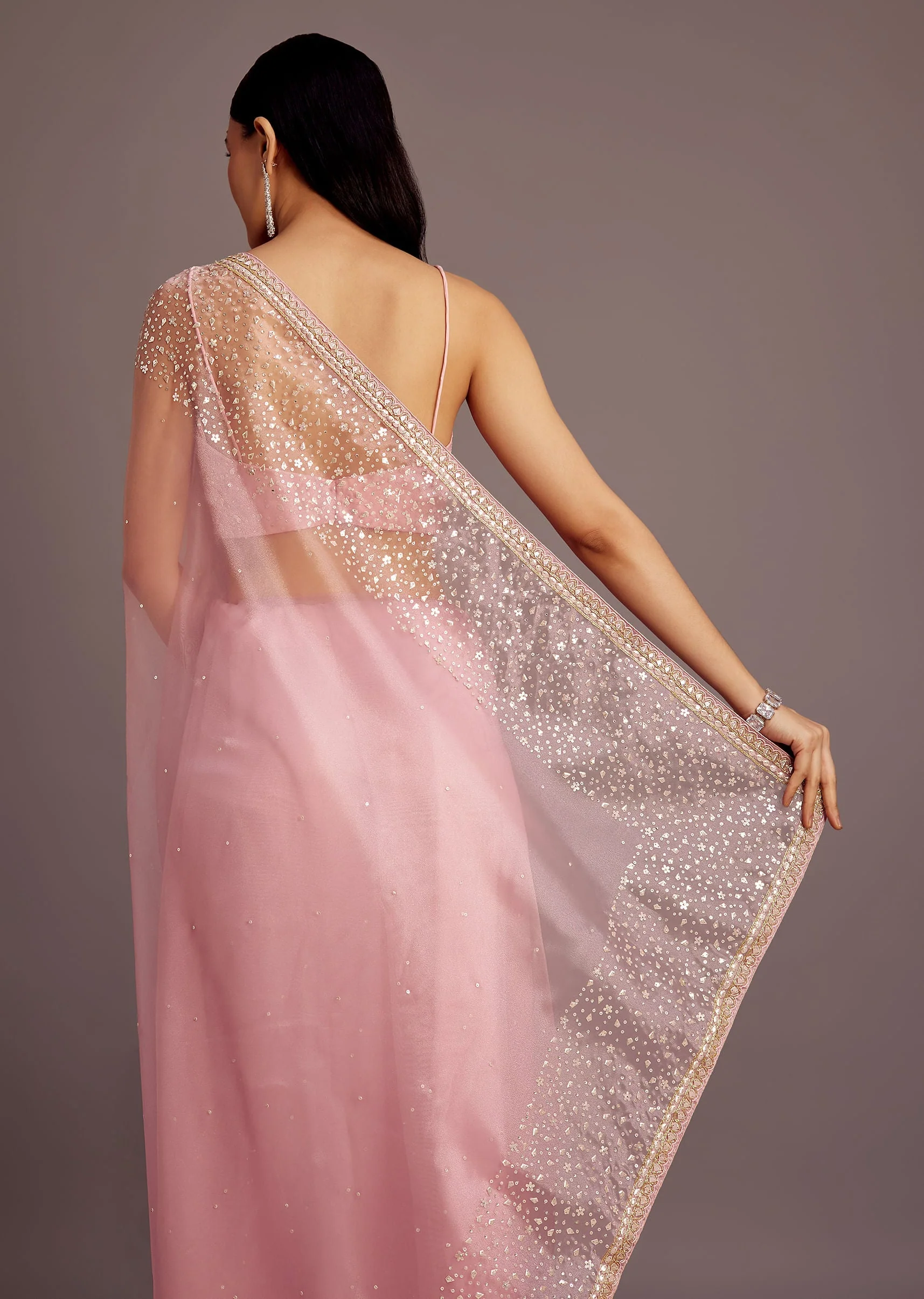Pink Tissue Saree With Sequins Embellished Border - Image 6