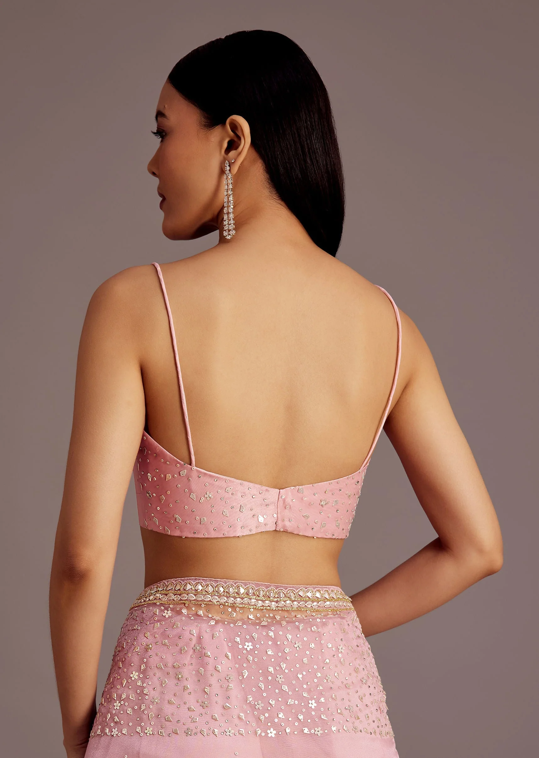 Pink Tissue Saree With Sequins Embellished Border - Image 8