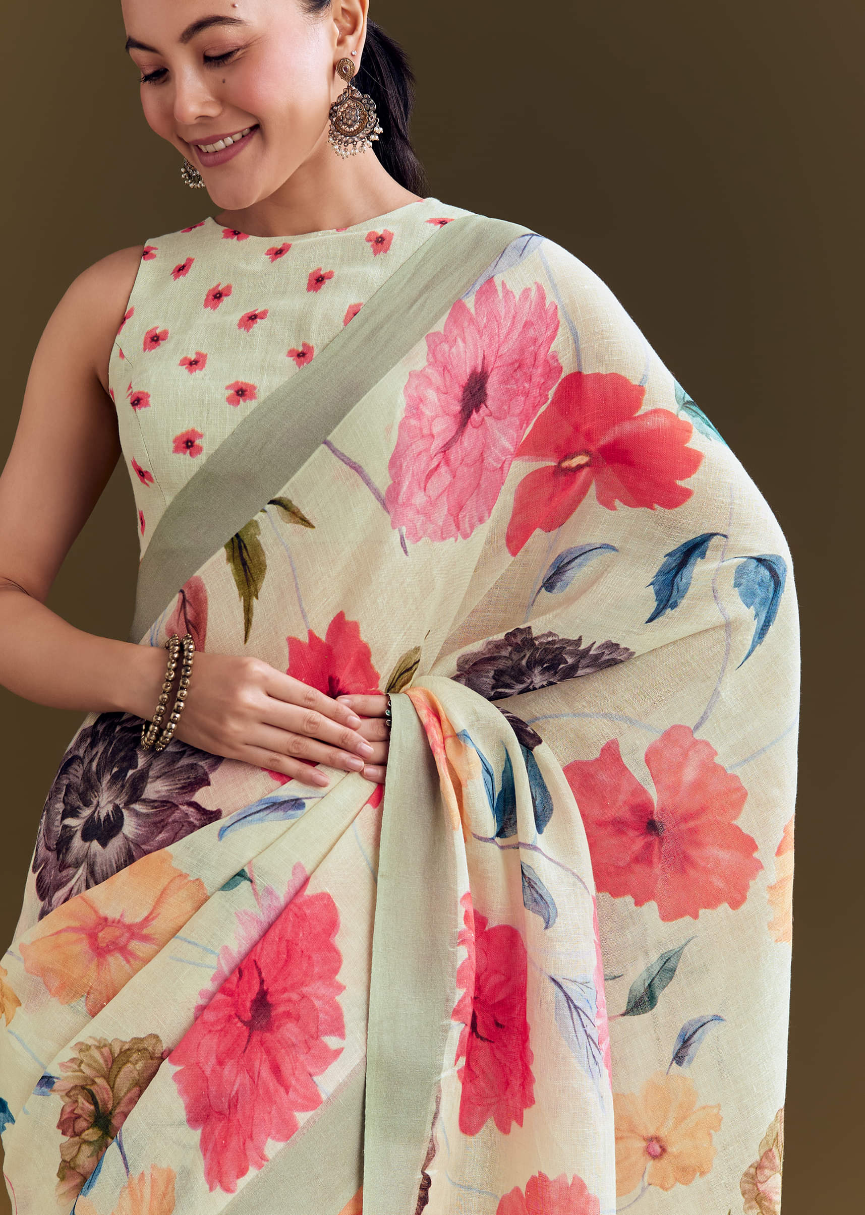 Pista Cotton Linen Saree With Multicolor Florals - Image 3